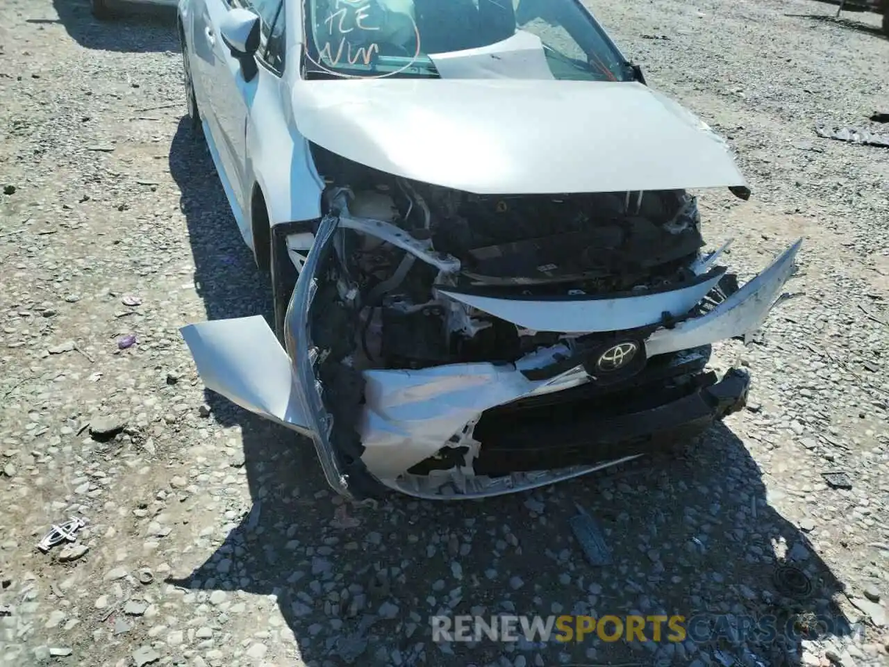 9 Photograph of a damaged car JTDEPRAE4LJ038376 TOYOTA COROLLA 2020