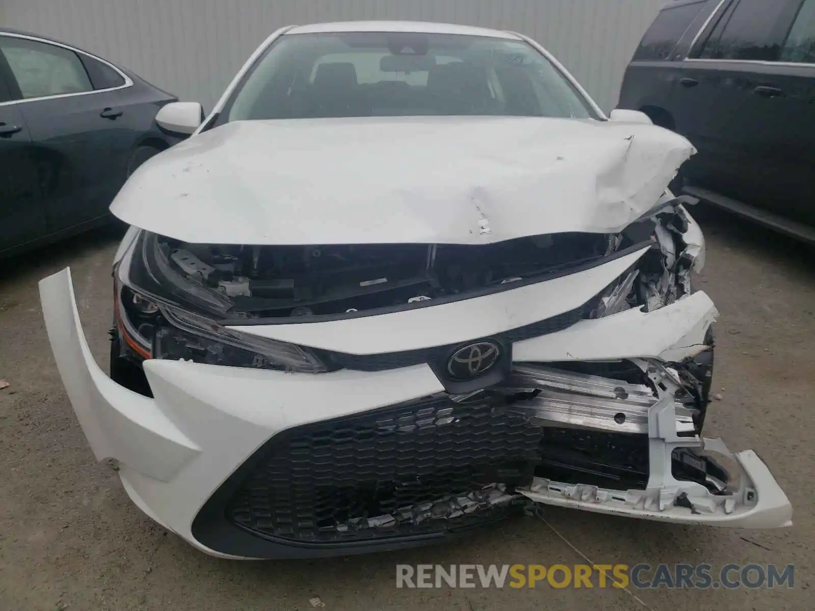 9 Photograph of a damaged car JTDEPRAE4LJ038555 TOYOTA COROLLA 2020