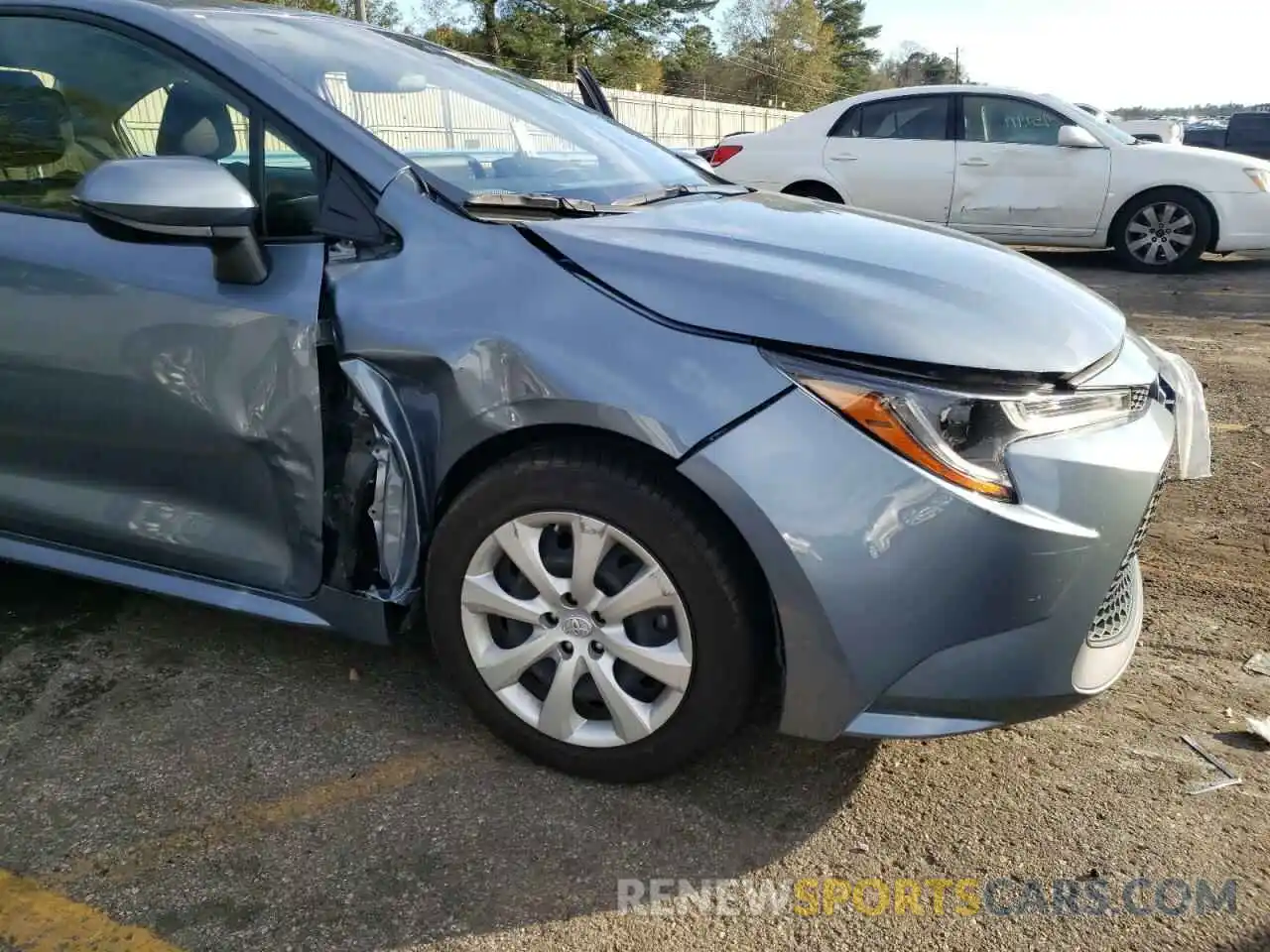 9 Photograph of a damaged car JTDEPRAE4LJ039317 TOYOTA COROLLA 2020