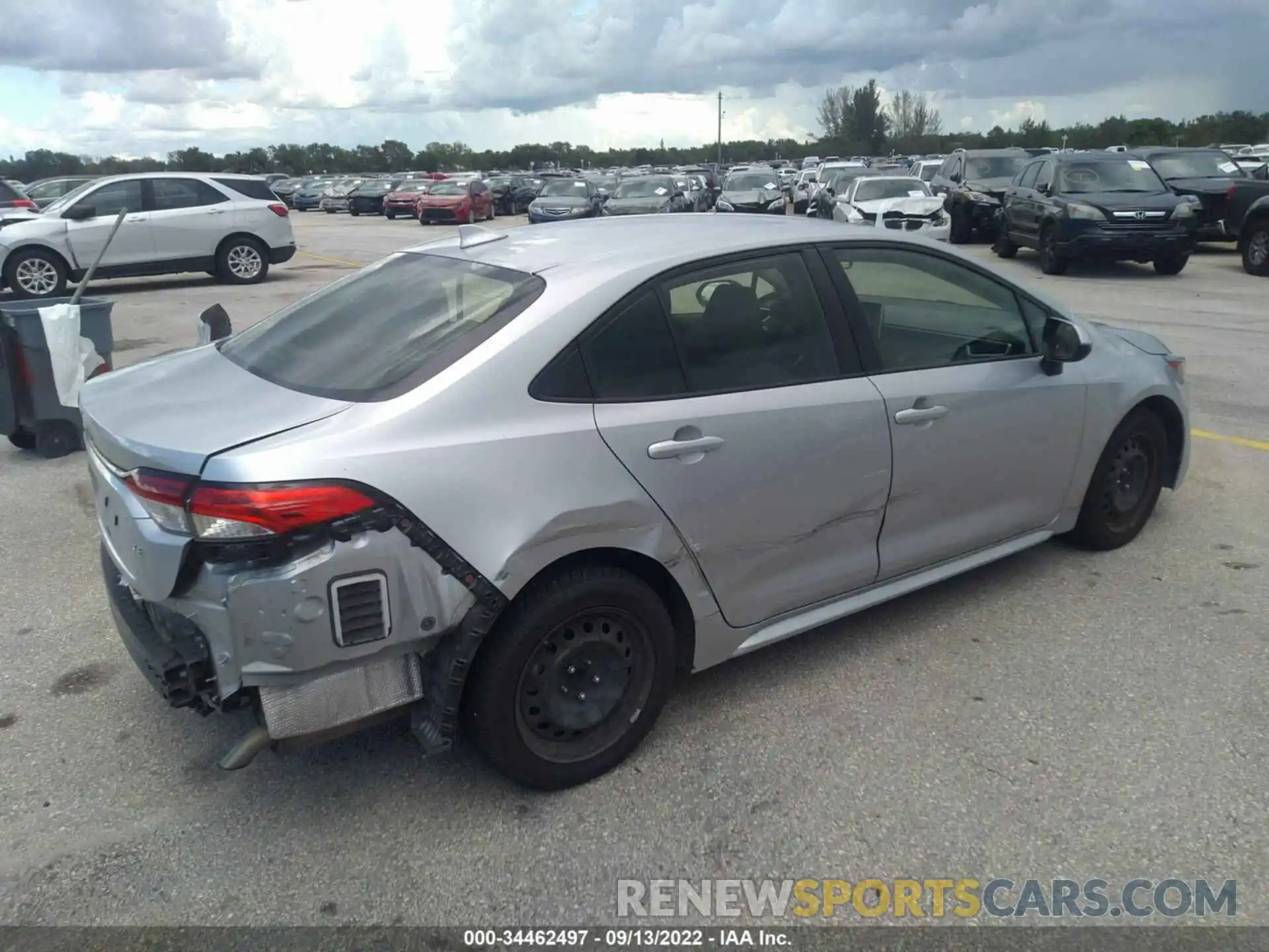 4 Photograph of a damaged car JTDEPRAE4LJ041584 TOYOTA COROLLA 2020