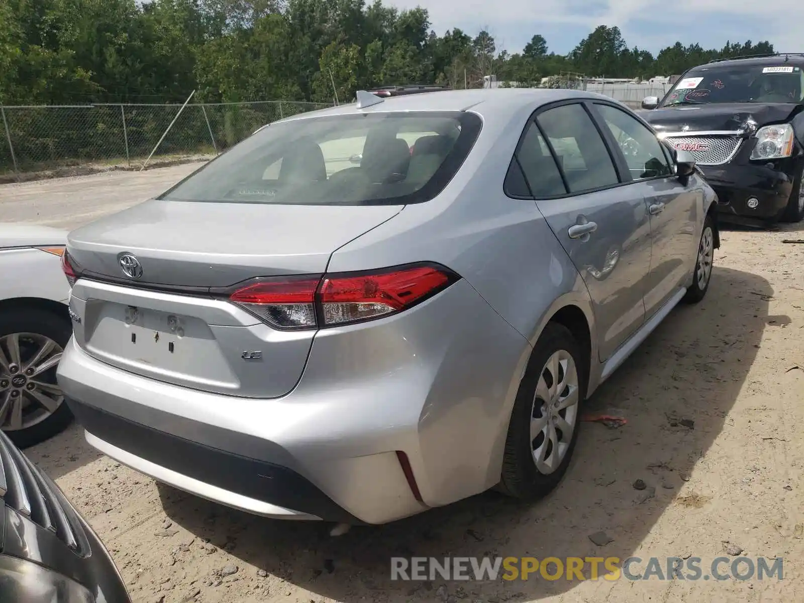 4 Photograph of a damaged car JTDEPRAE4LJ042380 TOYOTA COROLLA 2020