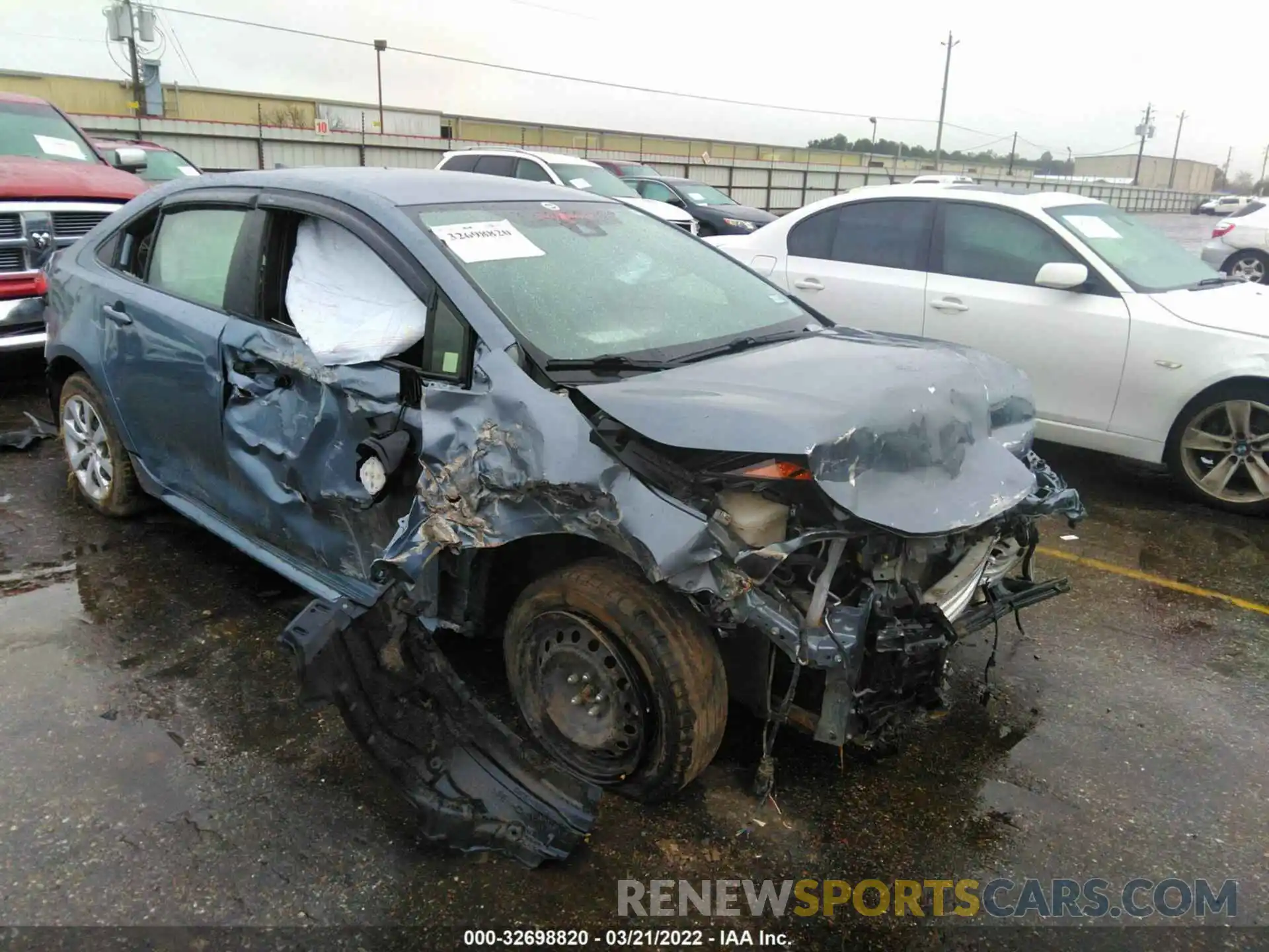 1 Photograph of a damaged car JTDEPRAE4LJ043996 TOYOTA COROLLA 2020