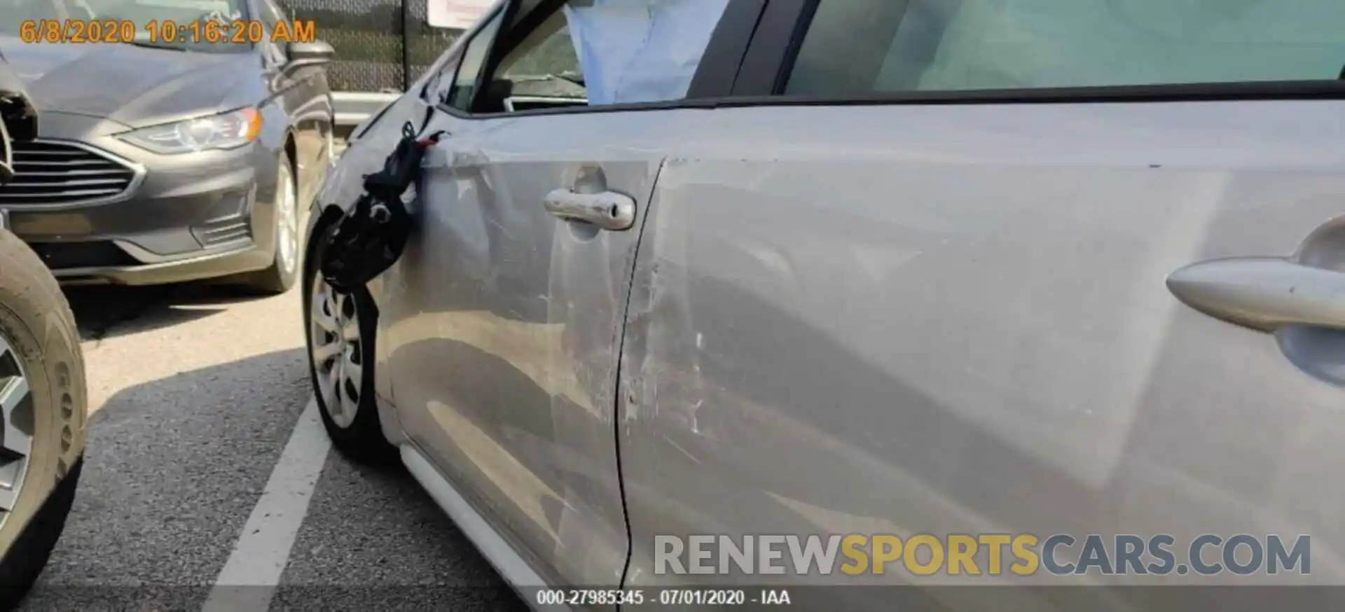 17 Photograph of a damaged car JTDEPRAE4LJ046333 TOYOTA COROLLA 2020