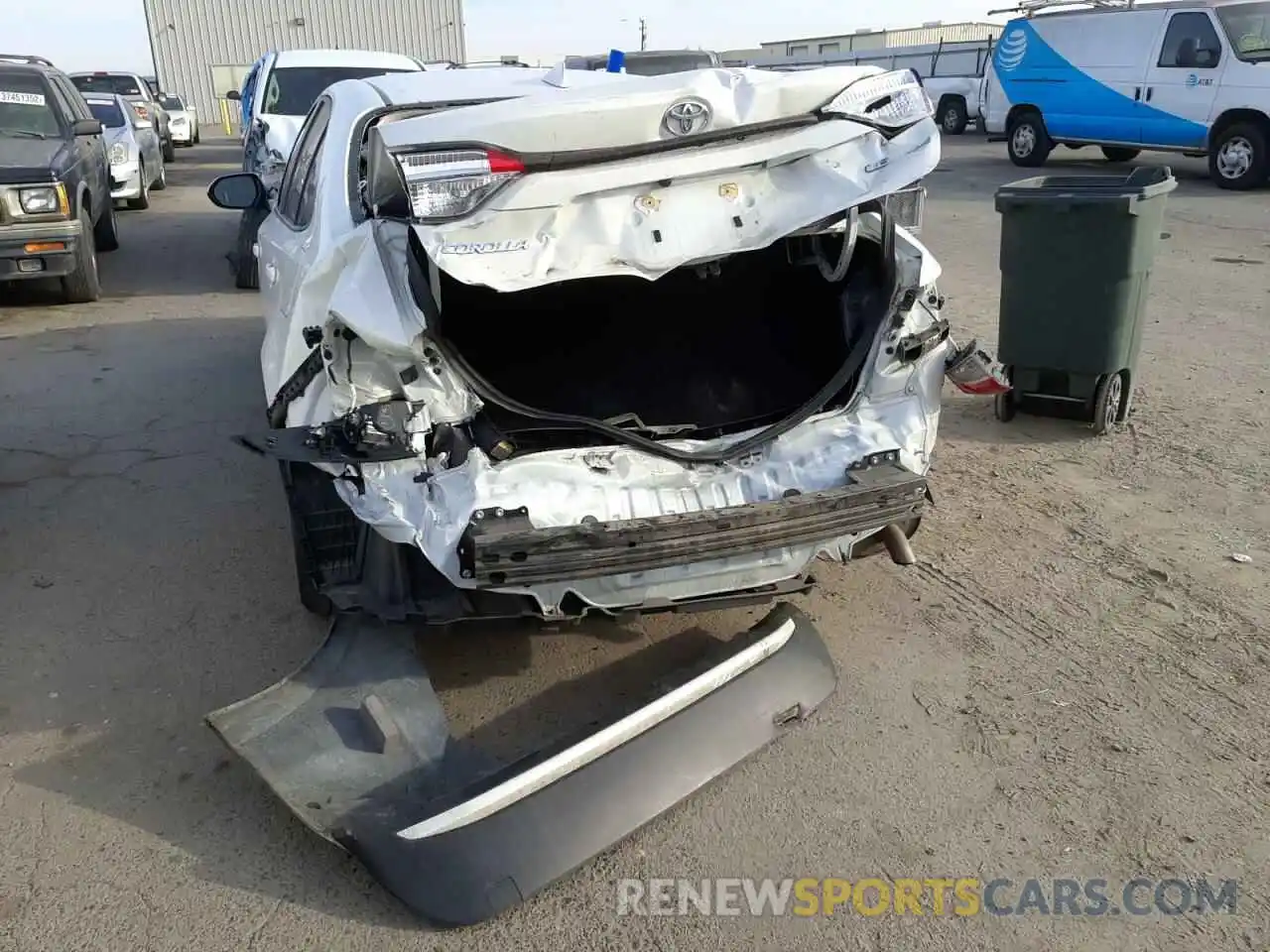 9 Photograph of a damaged car JTDEPRAE4LJ046512 TOYOTA COROLLA 2020