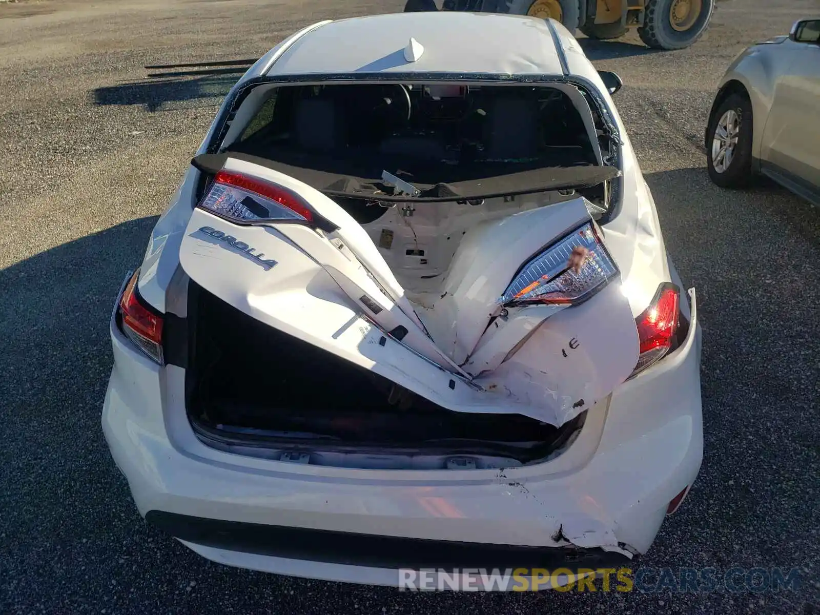 9 Photograph of a damaged car JTDEPRAE4LJ048387 TOYOTA COROLLA 2020