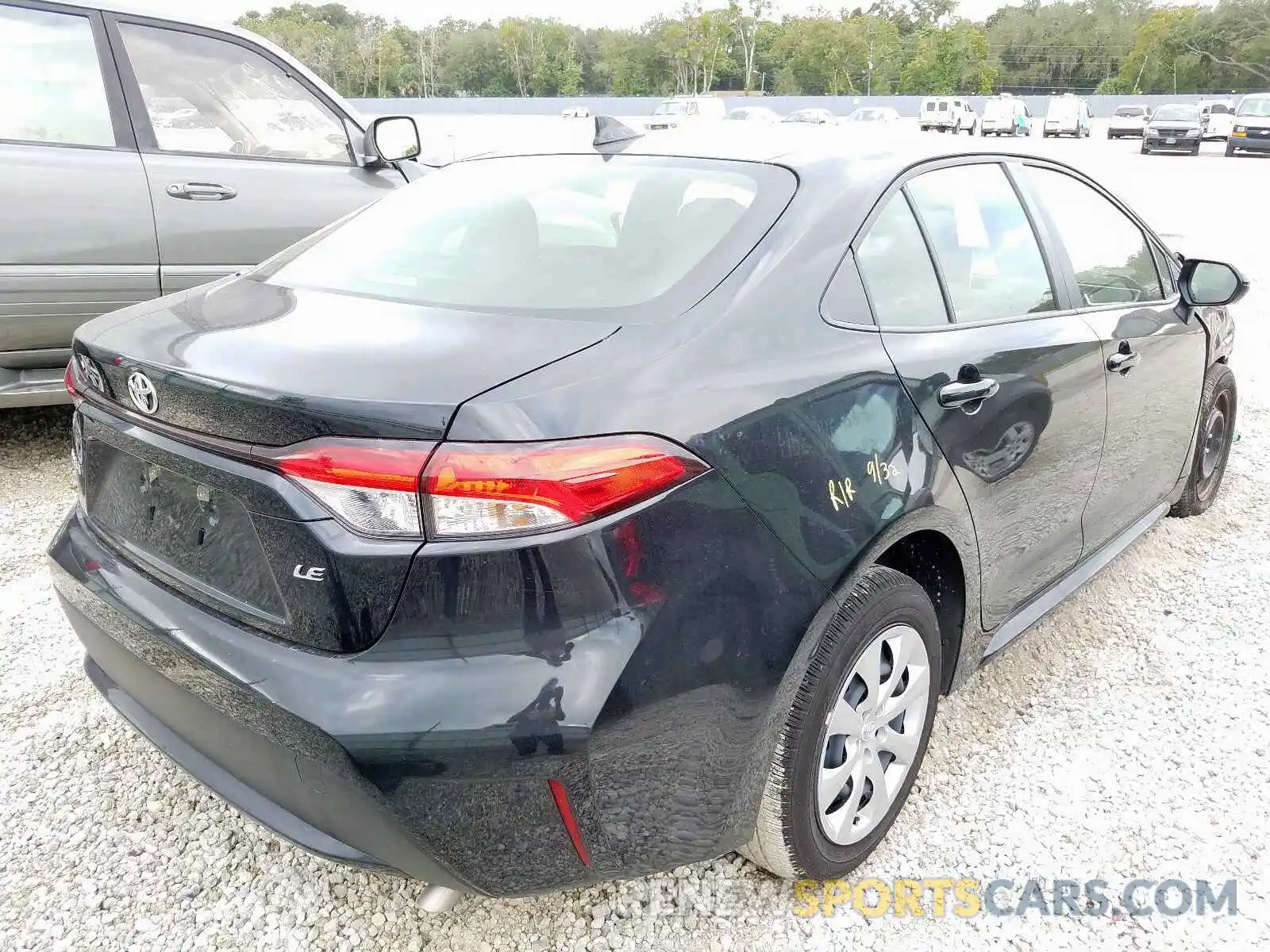 4 Photograph of a damaged car JTDEPRAE4LJ049832 TOYOTA COROLLA 2020