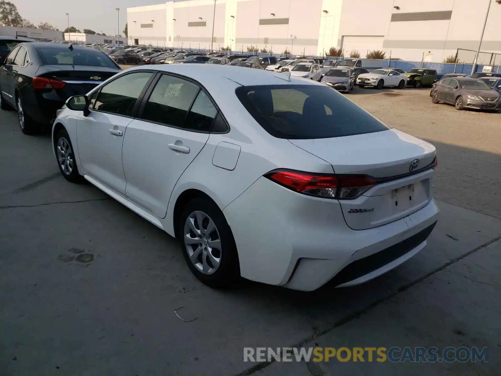 3 Photograph of a damaged car JTDEPRAE4LJ052097 TOYOTA COROLLA 2020