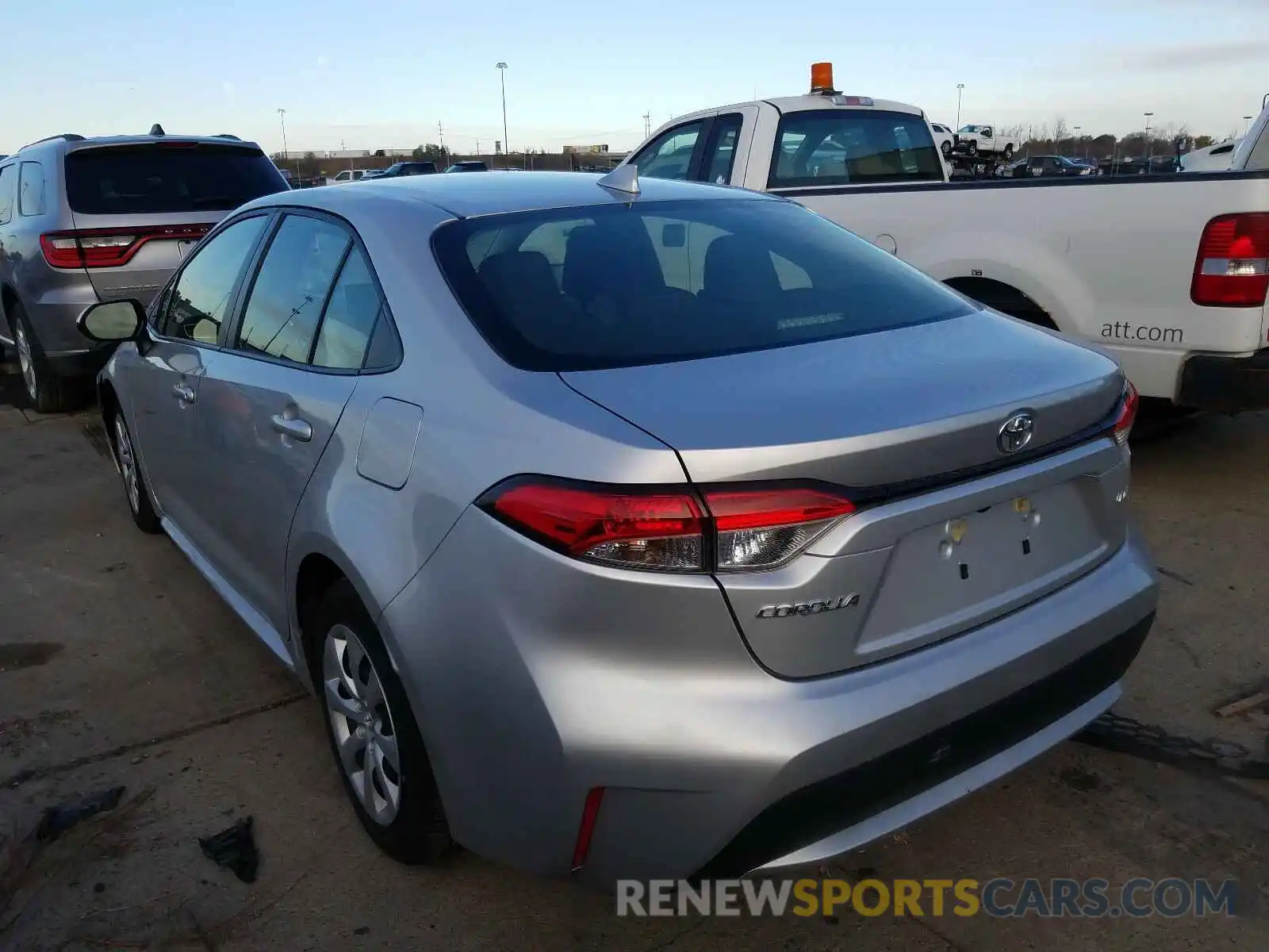 3 Photograph of a damaged car JTDEPRAE4LJ056585 TOYOTA COROLLA 2020