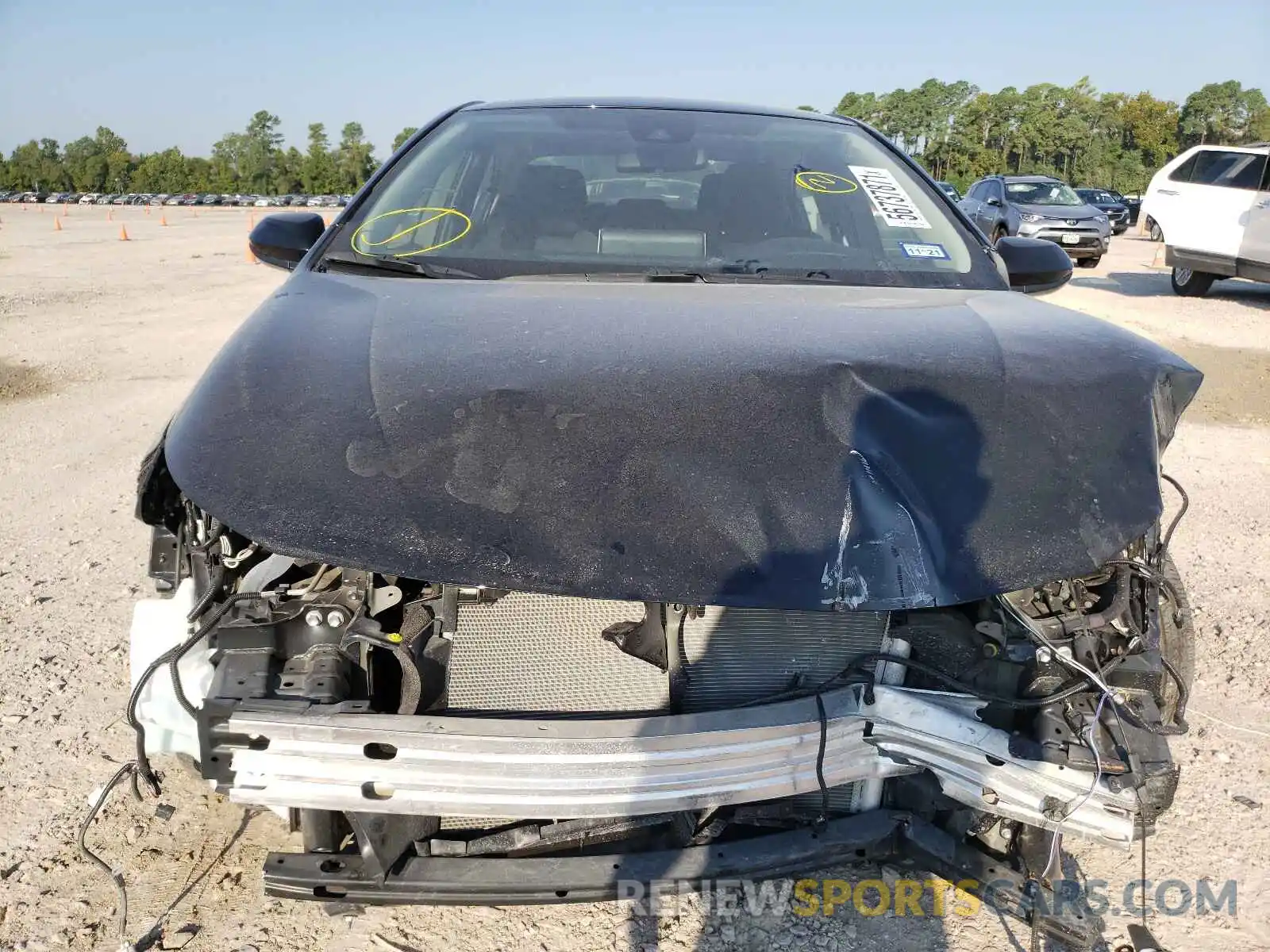 9 Photograph of a damaged car JTDEPRAE4LJ060913 TOYOTA COROLLA 2020