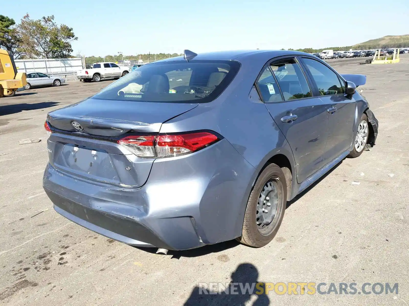 4 Photograph of a damaged car JTDEPRAE4LJ065318 TOYOTA COROLLA 2020