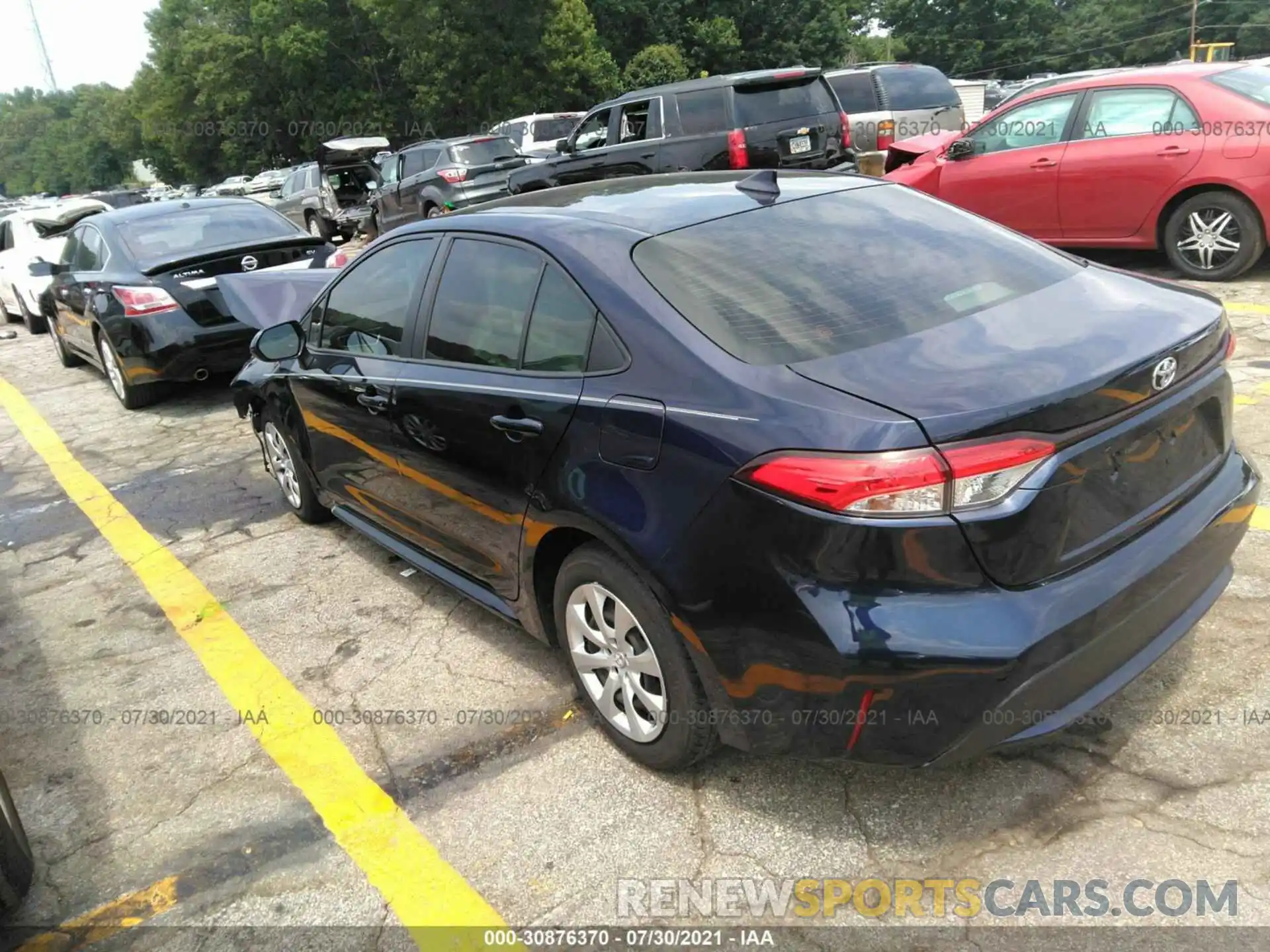 3 Photograph of a damaged car JTDEPRAE4LJ069031 TOYOTA COROLLA 2020