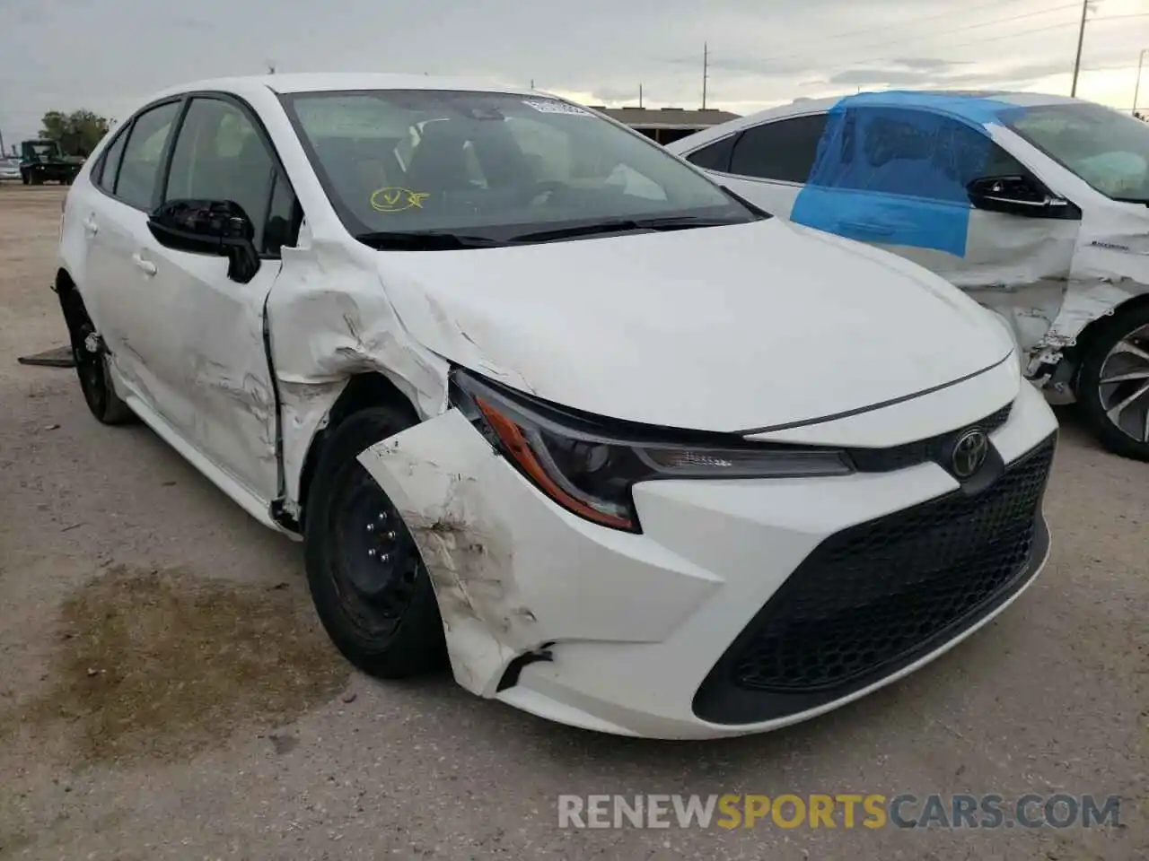 1 Photograph of a damaged car JTDEPRAE4LJ069904 TOYOTA COROLLA 2020