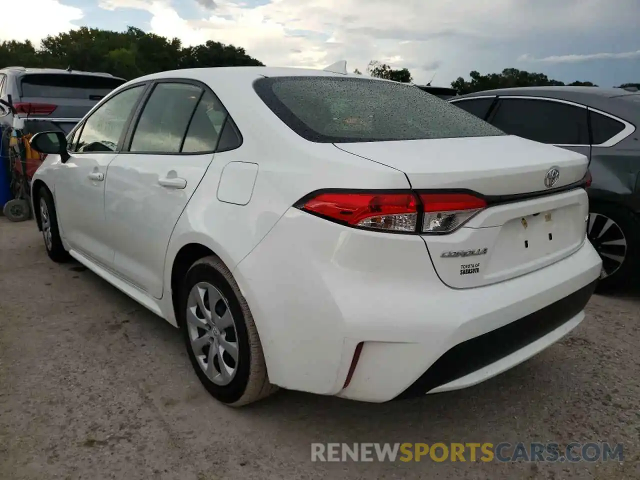 3 Photograph of a damaged car JTDEPRAE4LJ069904 TOYOTA COROLLA 2020