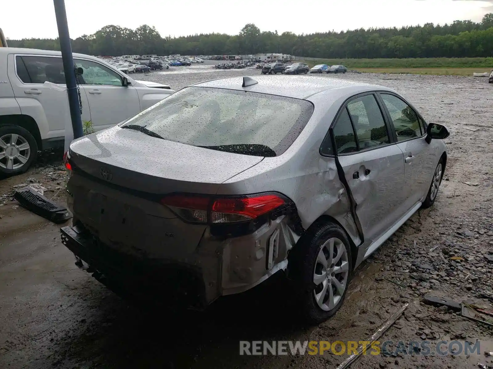 4 Photograph of a damaged car JTDEPRAE4LJ071765 TOYOTA COROLLA 2020