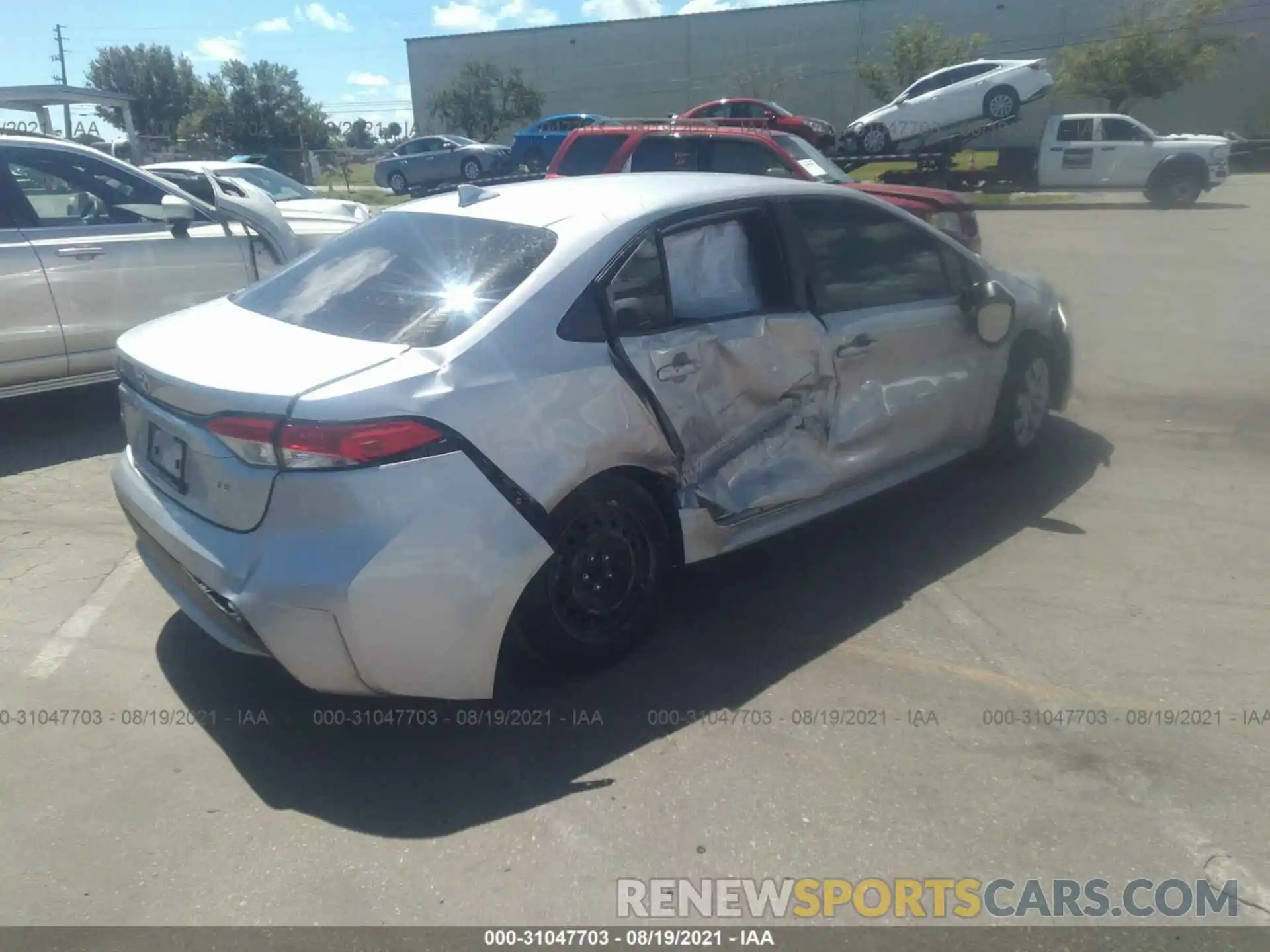 4 Photograph of a damaged car JTDEPRAE4LJ071958 TOYOTA COROLLA 2020