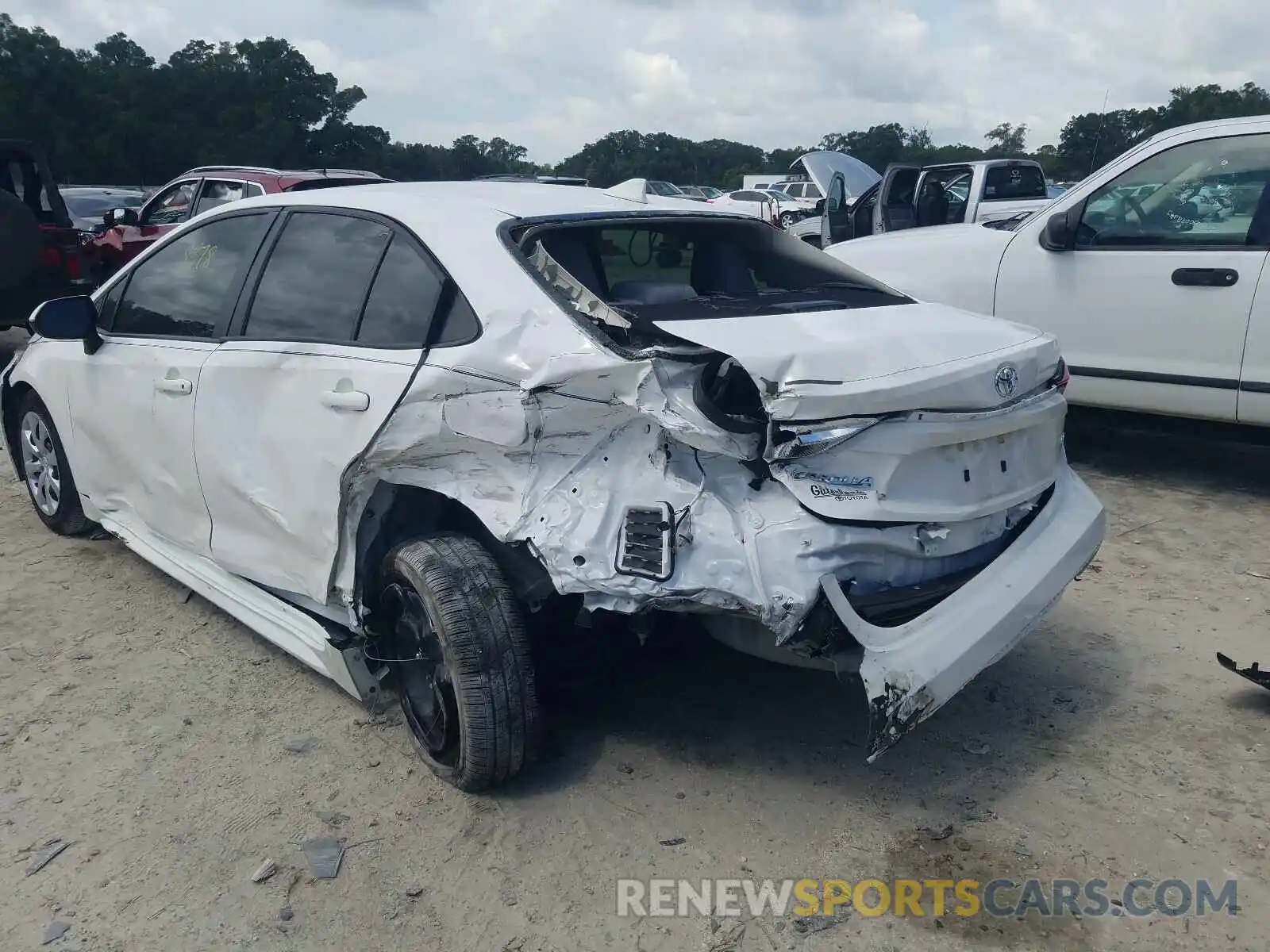 3 Photograph of a damaged car JTDEPRAE4LJ072009 TOYOTA COROLLA 2020