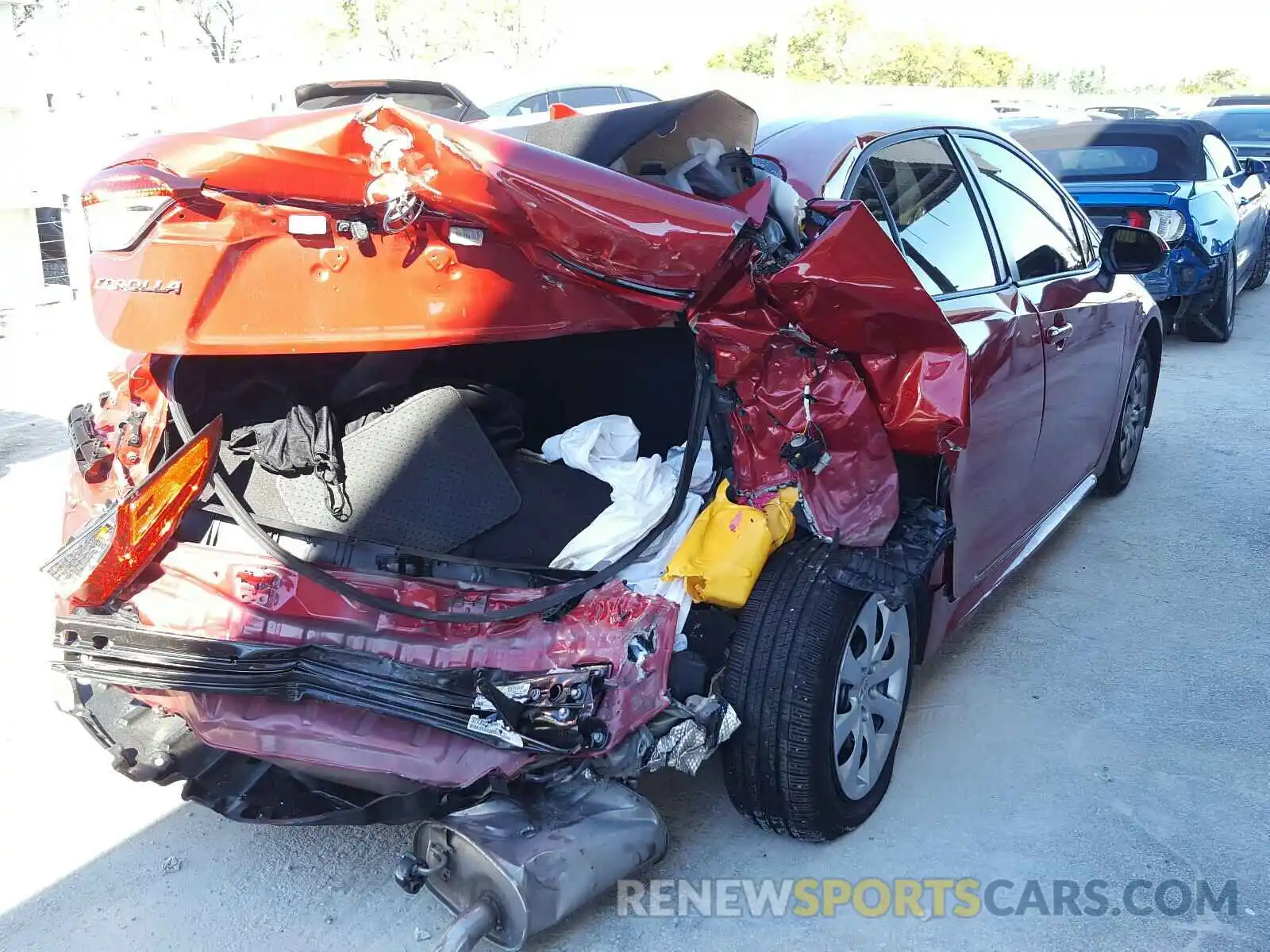 4 Photograph of a damaged car JTDEPRAE4LJ079056 TOYOTA COROLLA 2020