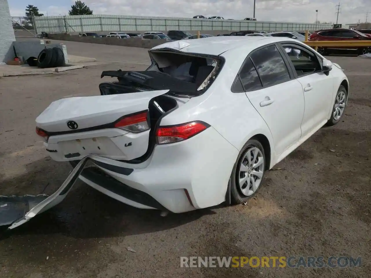 4 Photograph of a damaged car JTDEPRAE4LJ079977 TOYOTA COROLLA 2020