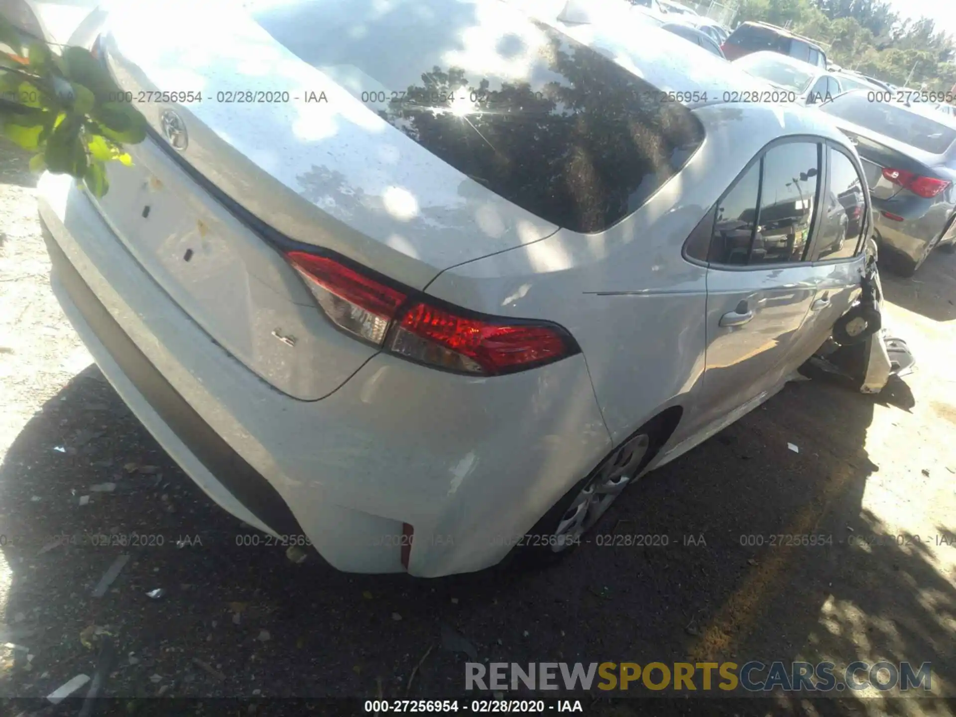 4 Photograph of a damaged car JTDEPRAE4LJ082071 TOYOTA COROLLA 2020