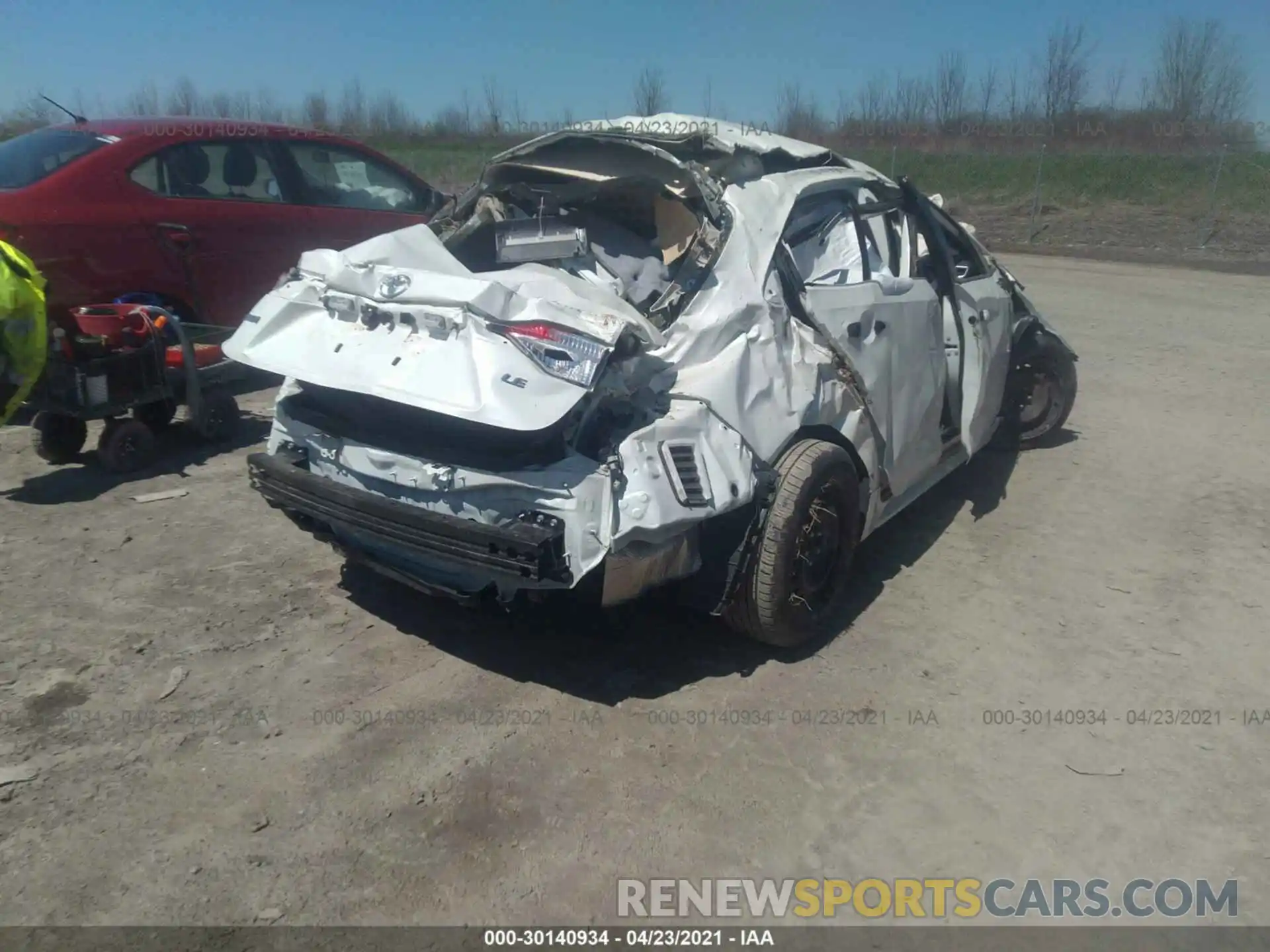 4 Photograph of a damaged car JTDEPRAE4LJ082104 TOYOTA COROLLA 2020