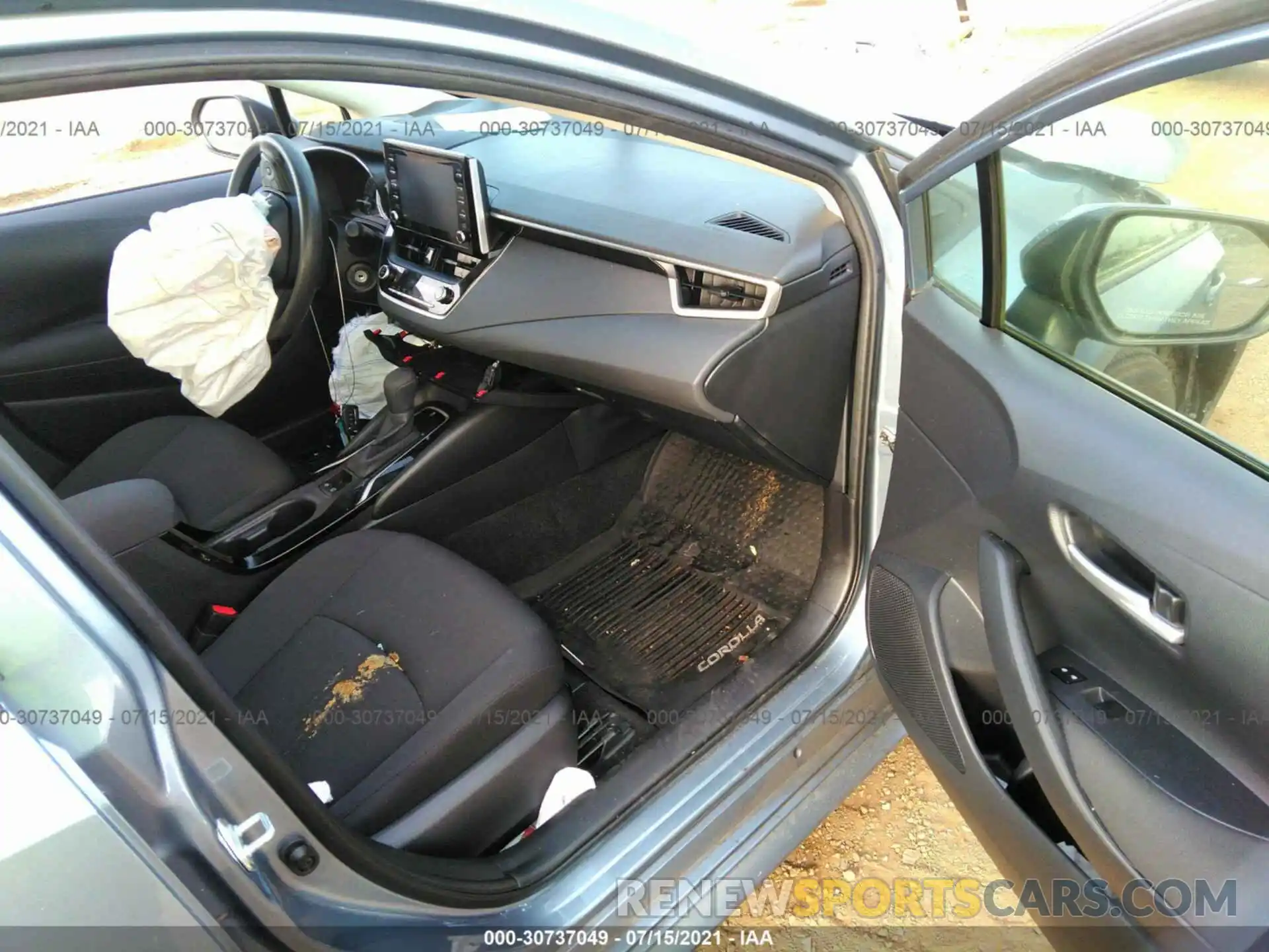 5 Photograph of a damaged car JTDEPRAE4LJ084130 TOYOTA COROLLA 2020