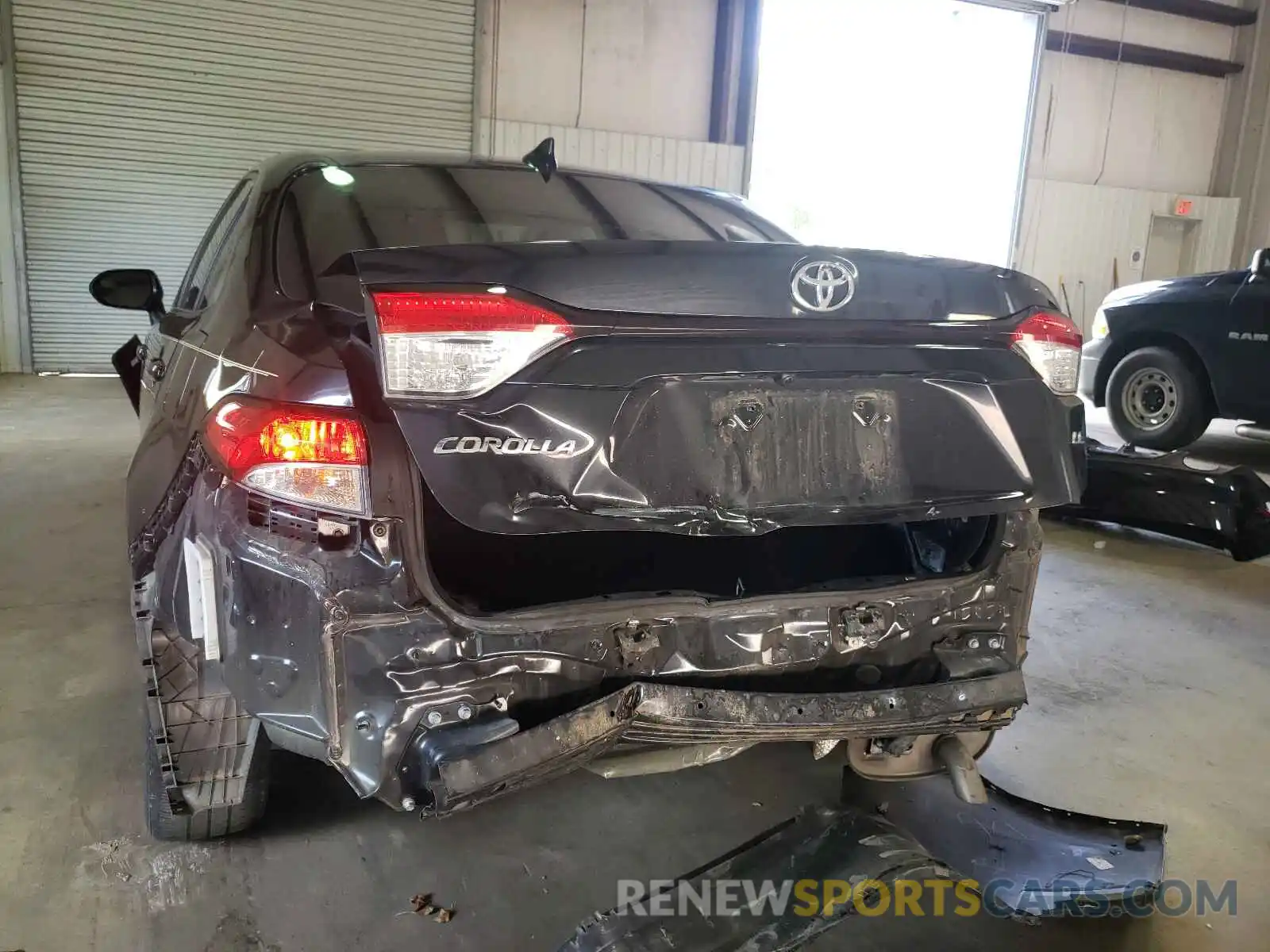 9 Photograph of a damaged car JTDEPRAE4LJ084449 TOYOTA COROLLA 2020