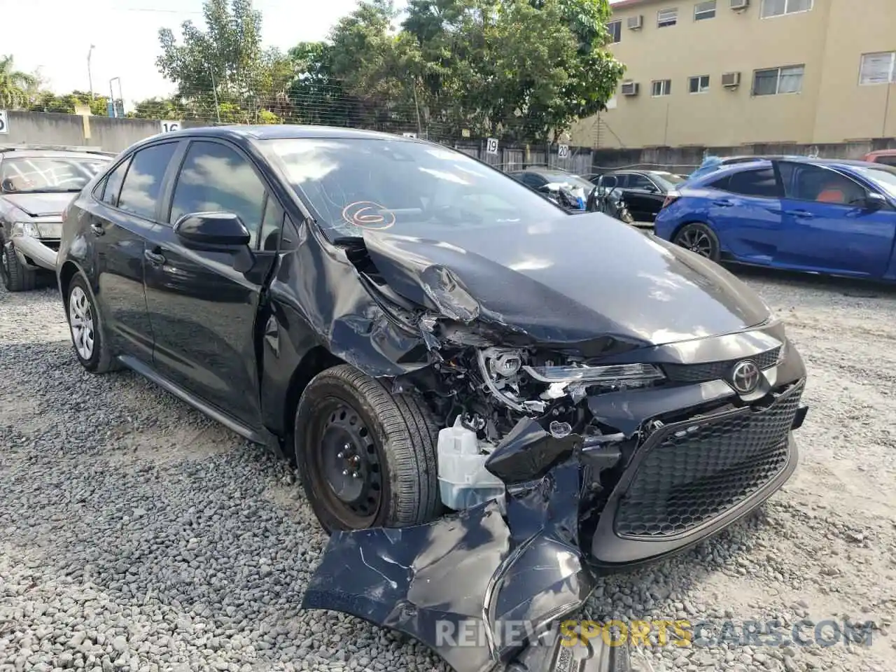 1 Photograph of a damaged car JTDEPRAE4LJ086928 TOYOTA COROLLA 2020