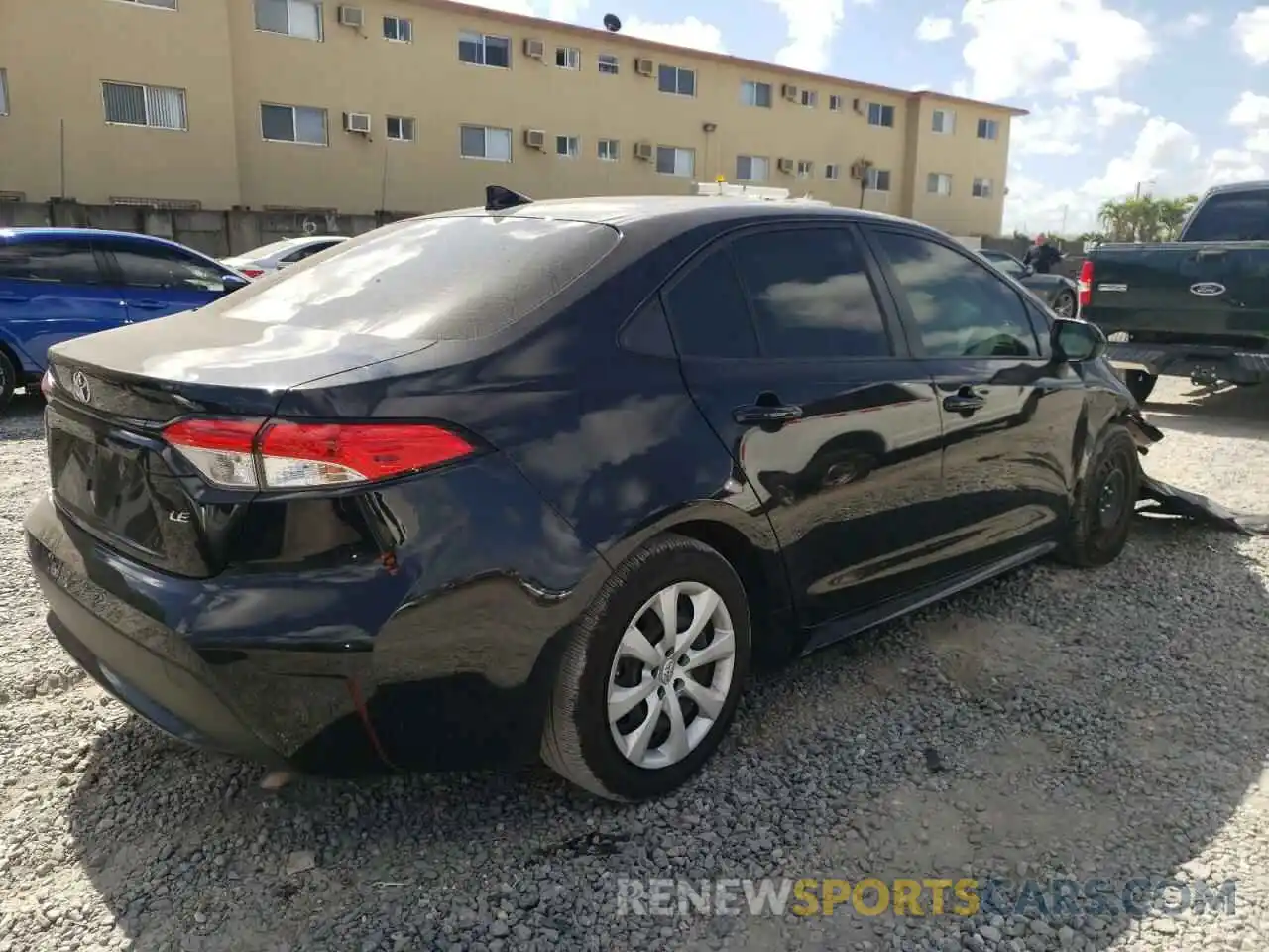 4 Photograph of a damaged car JTDEPRAE4LJ086928 TOYOTA COROLLA 2020