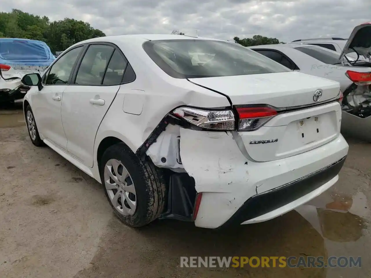 3 Photograph of a damaged car JTDEPRAE4LJ087545 TOYOTA COROLLA 2020