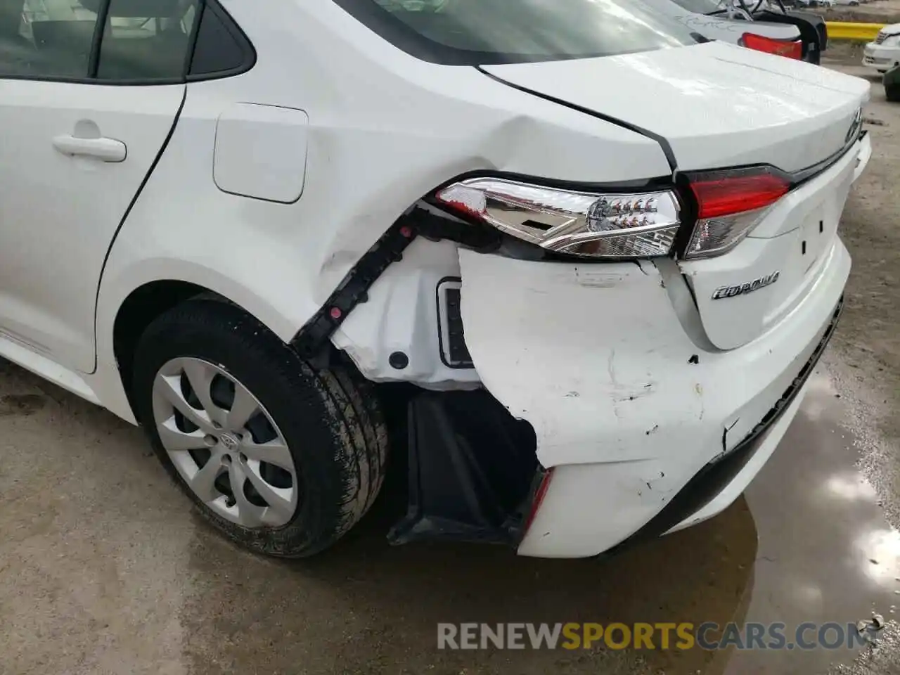 9 Photograph of a damaged car JTDEPRAE4LJ087545 TOYOTA COROLLA 2020