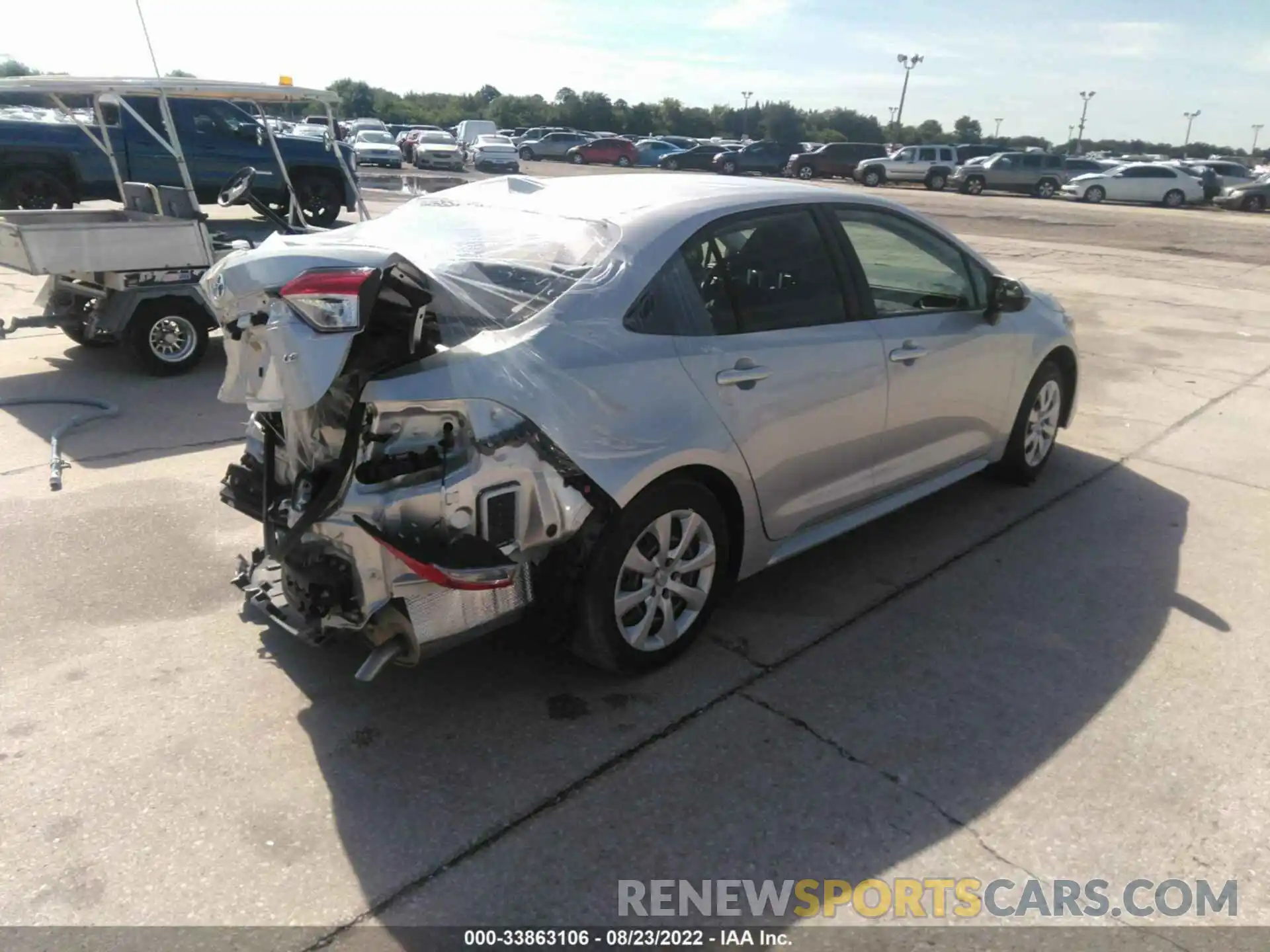 4 Photograph of a damaged car JTDEPRAE4LJ089487 TOYOTA COROLLA 2020