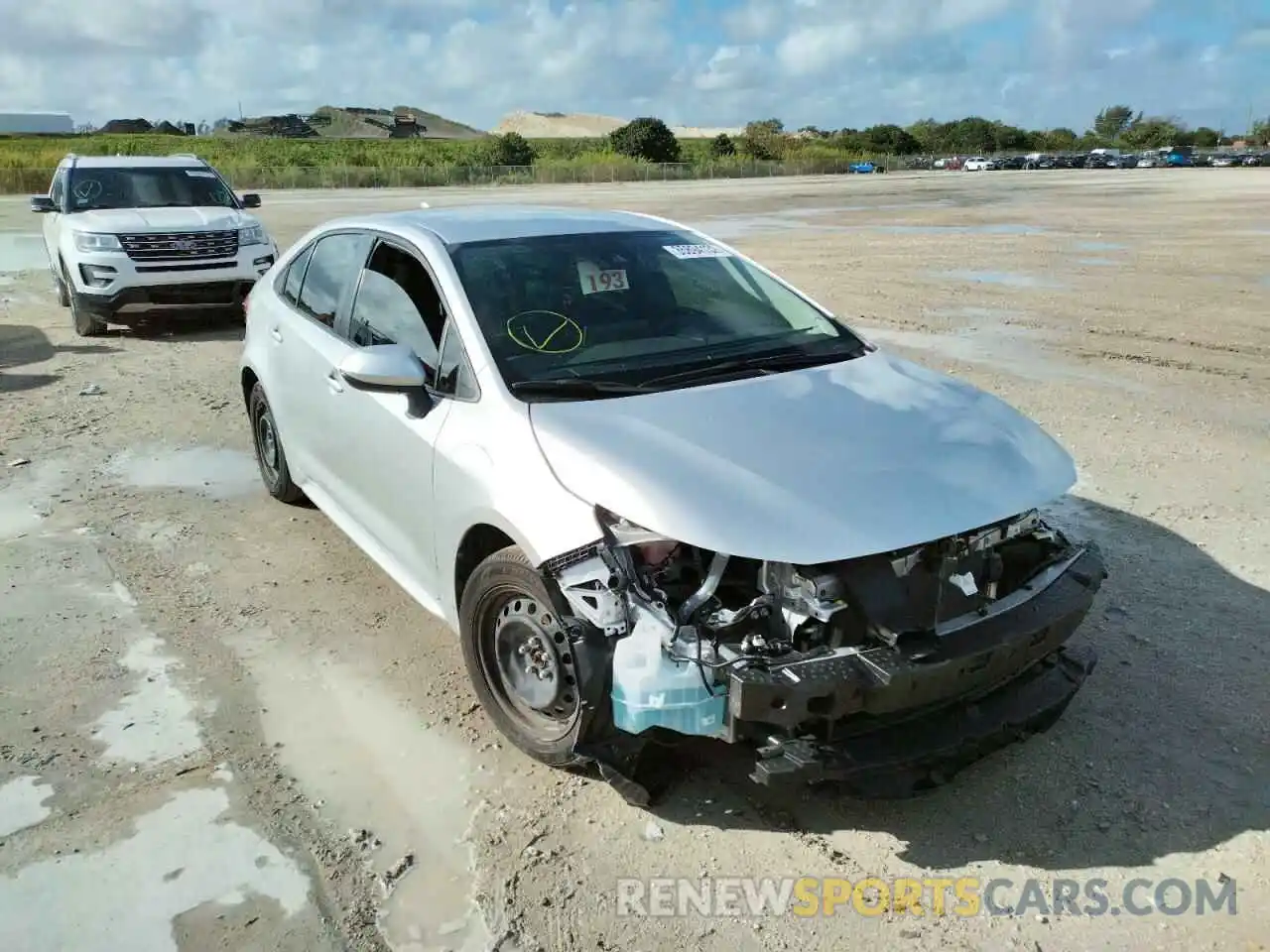 1 Photograph of a damaged car JTDEPRAE4LJ090963 TOYOTA COROLLA 2020