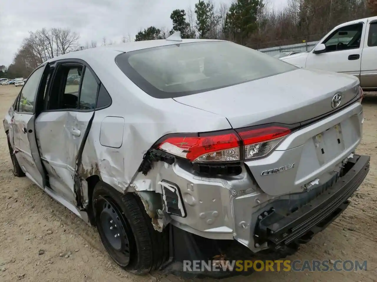 3 Photograph of a damaged car JTDEPRAE4LJ091188 TOYOTA COROLLA 2020