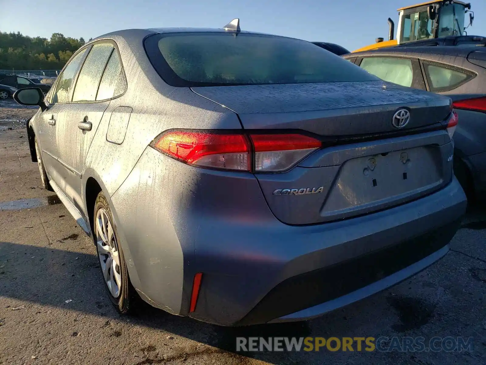 3 Photograph of a damaged car JTDEPRAE4LJ092891 TOYOTA COROLLA 2020