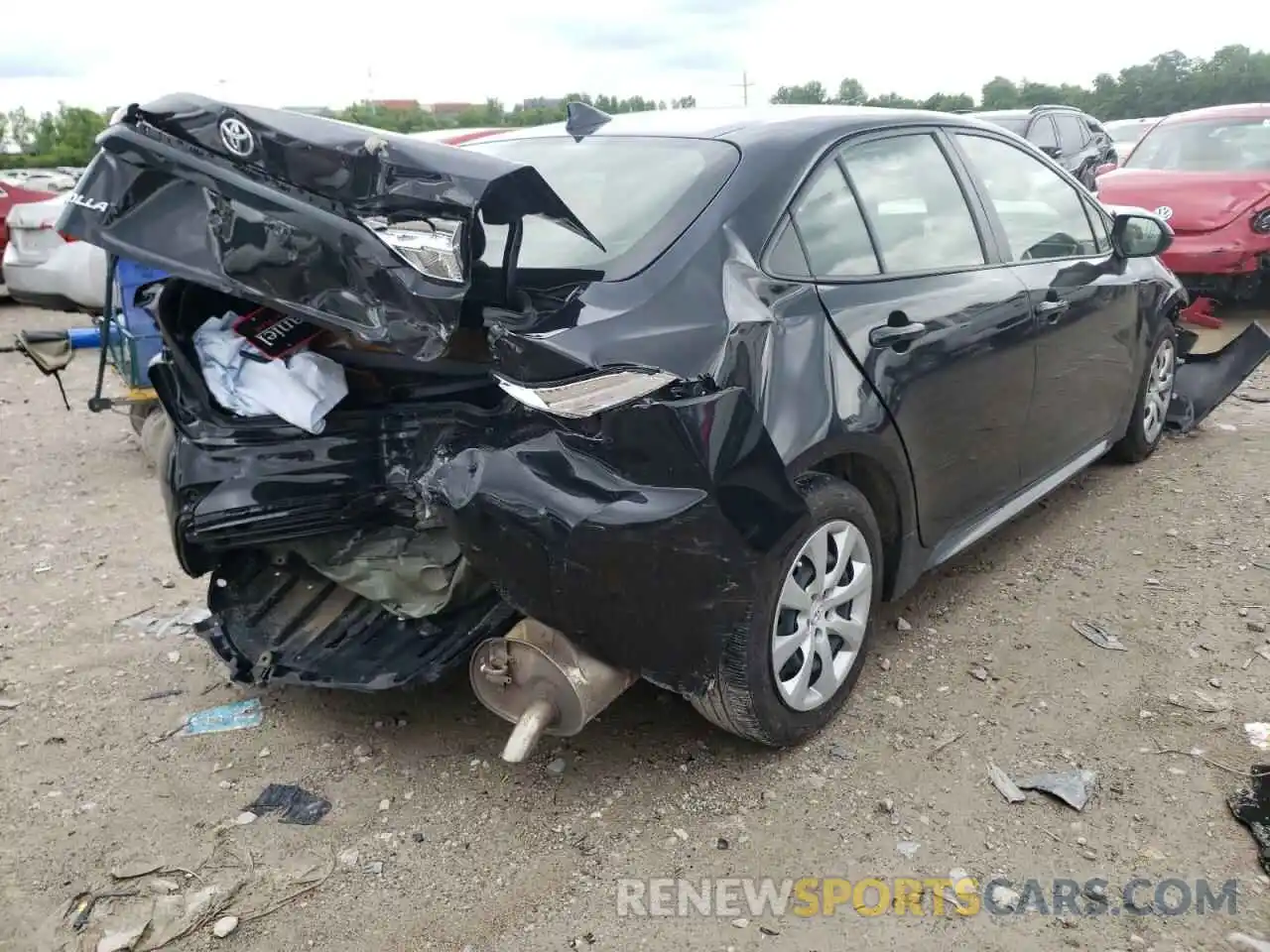 4 Photograph of a damaged car JTDEPRAE4LJ094365 TOYOTA COROLLA 2020