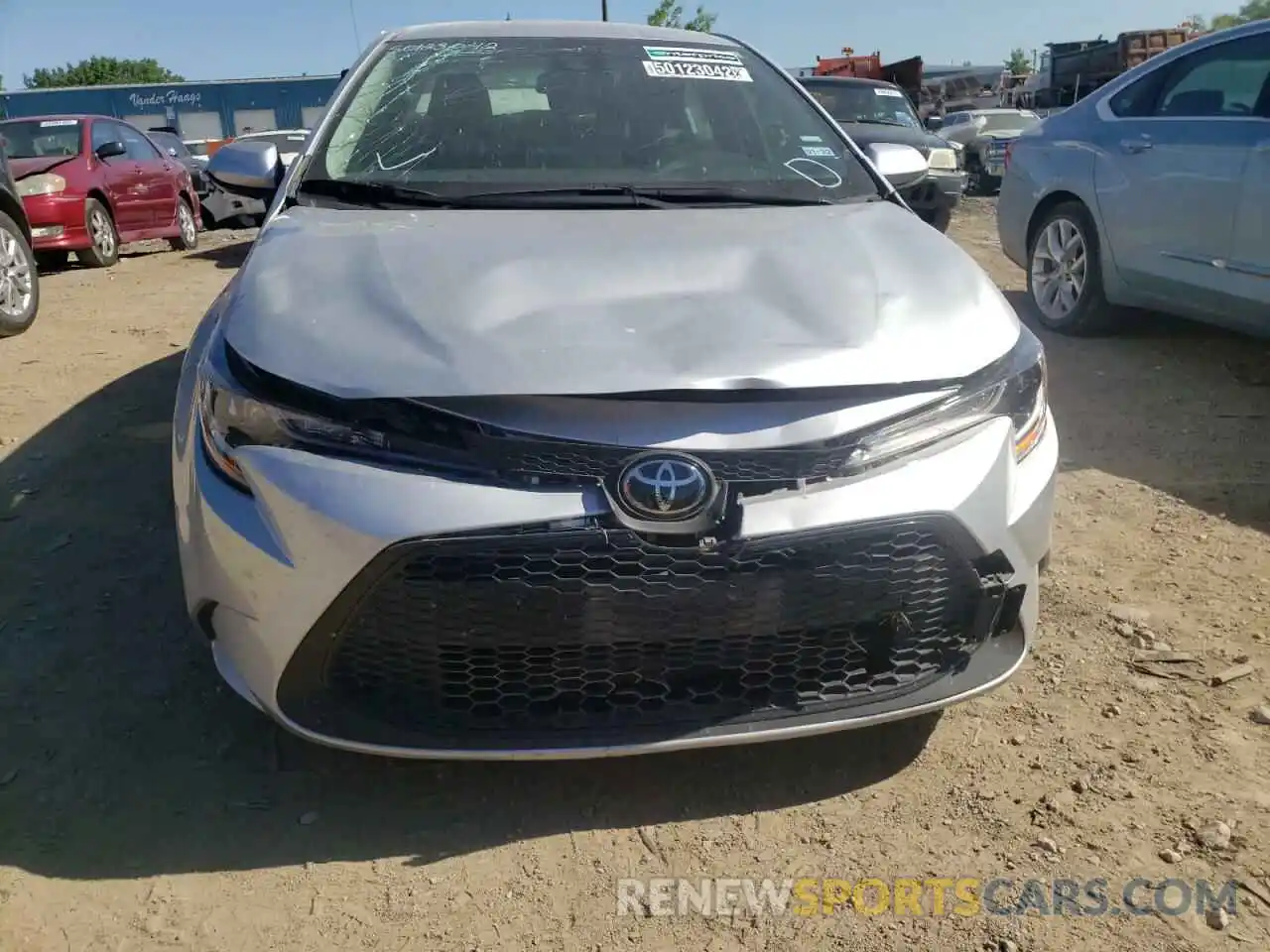 9 Photograph of a damaged car JTDEPRAE4LJ096651 TOYOTA COROLLA 2020