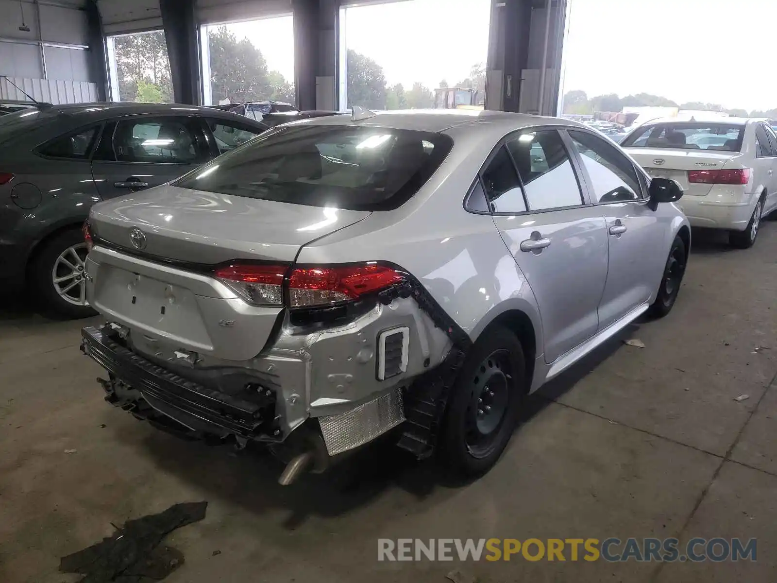 4 Photograph of a damaged car JTDEPRAE4LJ105221 TOYOTA COROLLA 2020