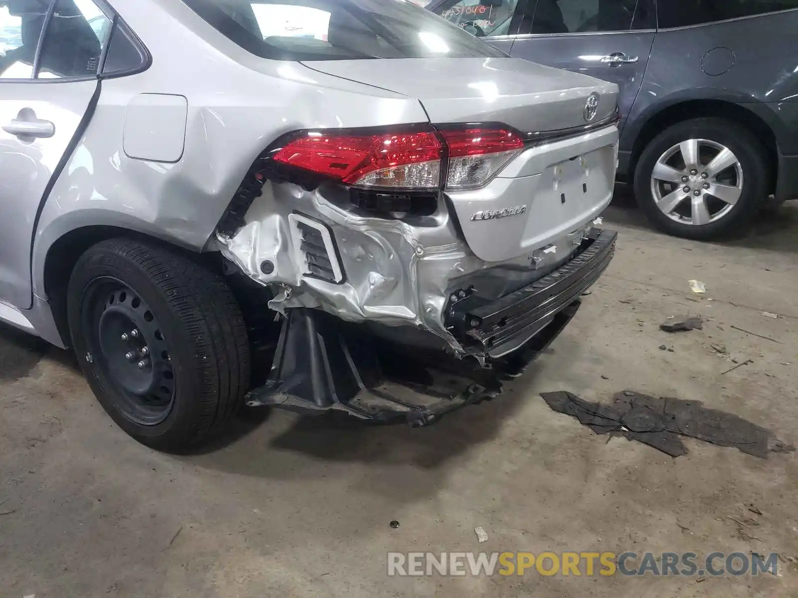 9 Photograph of a damaged car JTDEPRAE4LJ105221 TOYOTA COROLLA 2020