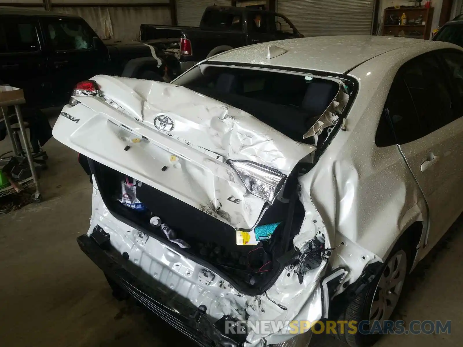 9 Photograph of a damaged car JTDEPRAE4LJ106112 TOYOTA COROLLA 2020