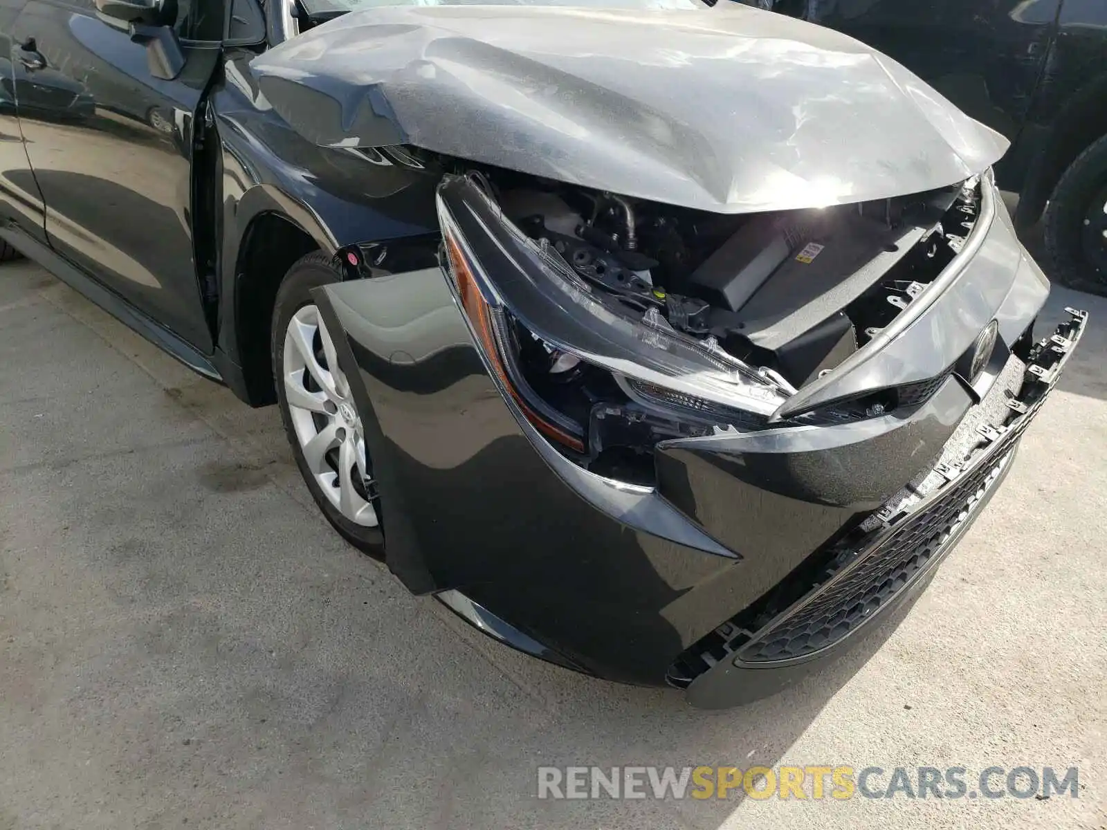 9 Photograph of a damaged car JTDEPRAE4LJ113111 TOYOTA COROLLA 2020