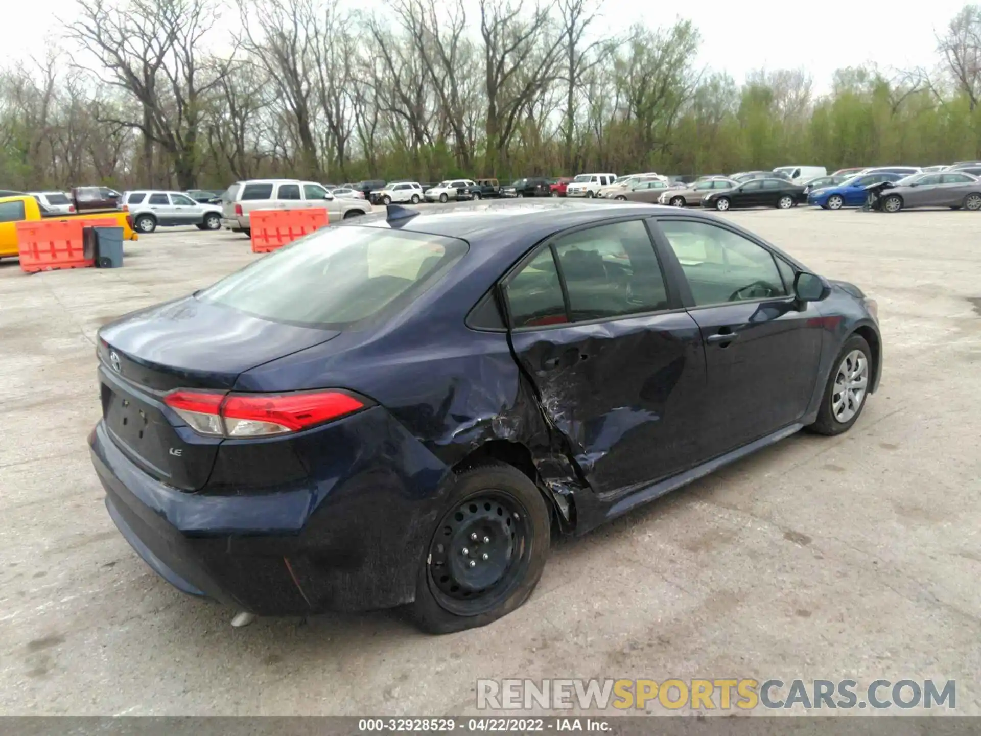 4 Photograph of a damaged car JTDEPRAE4LJ113139 TOYOTA COROLLA 2020