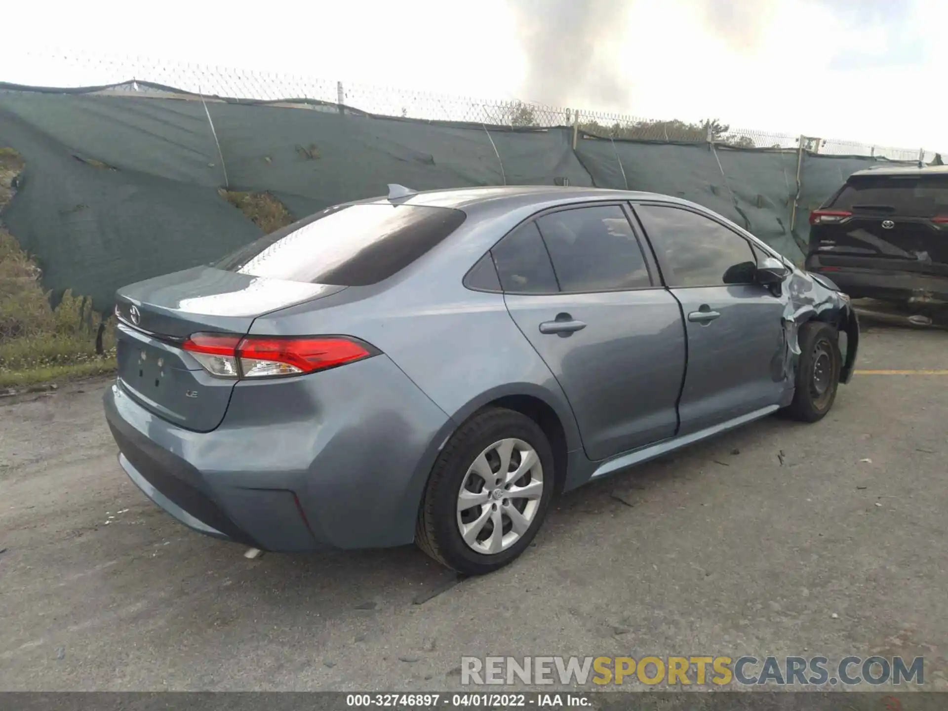 4 Photograph of a damaged car JTDEPRAE5LJ000607 TOYOTA COROLLA 2020