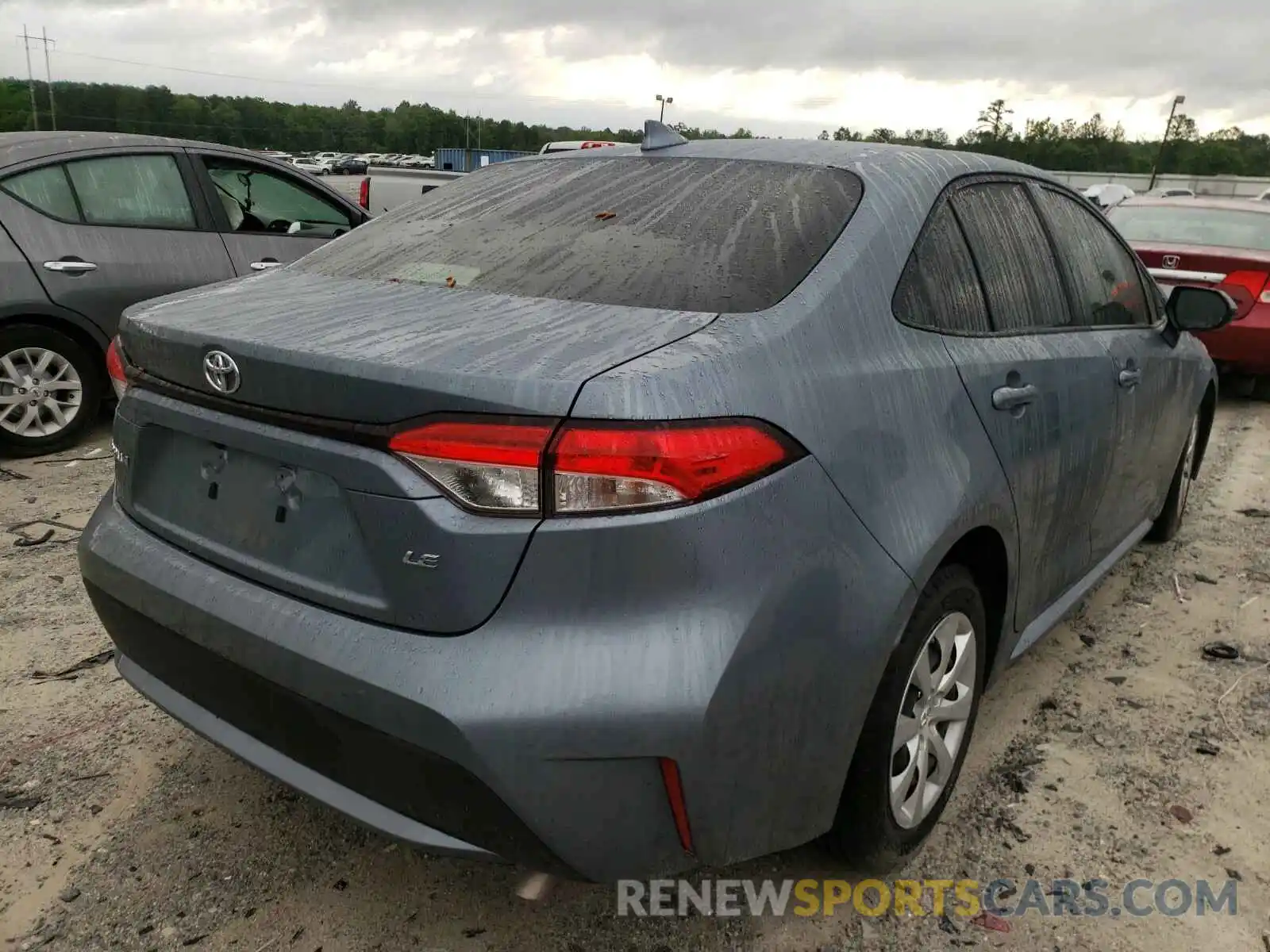 4 Photograph of a damaged car JTDEPRAE5LJ000820 TOYOTA COROLLA 2020