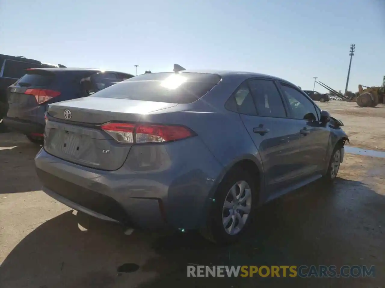 4 Photograph of a damaged car JTDEPRAE5LJ004947 TOYOTA COROLLA 2020