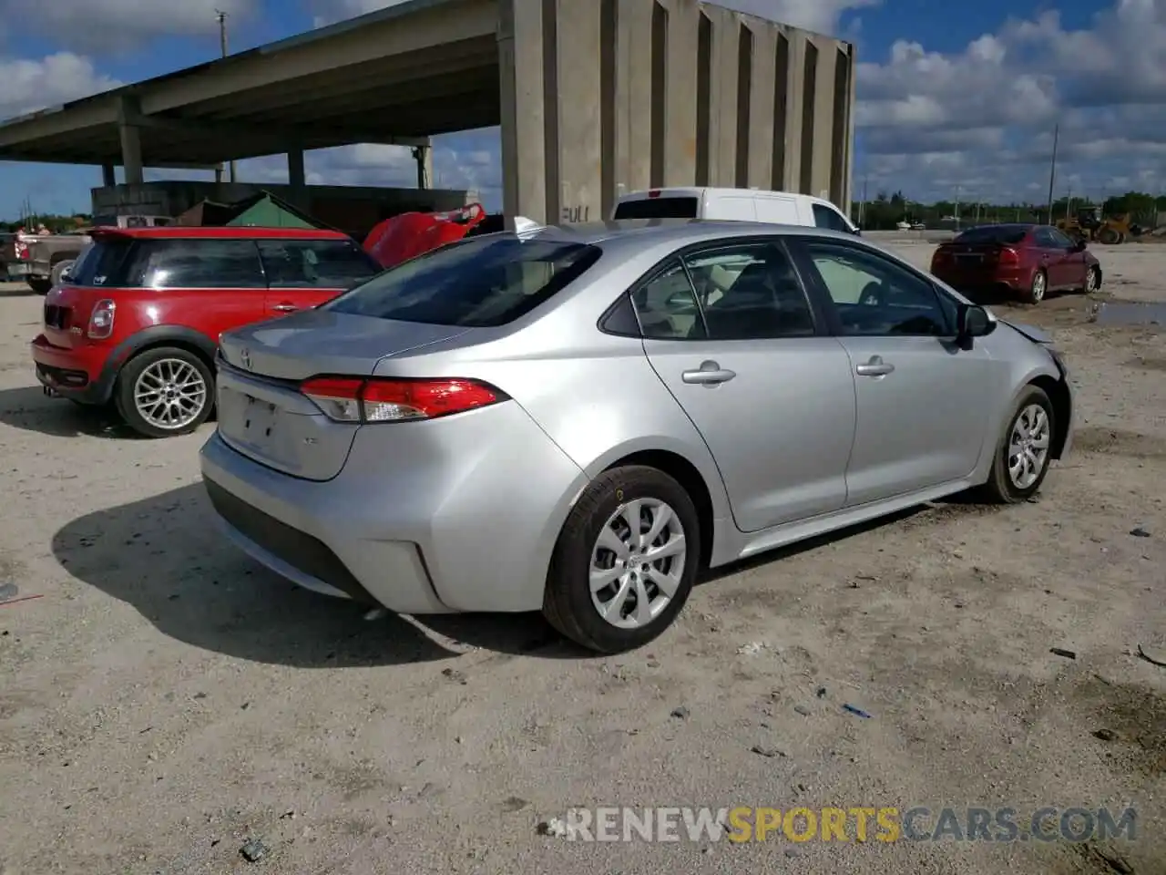 4 Photograph of a damaged car JTDEPRAE5LJ006987 TOYOTA COROLLA 2020