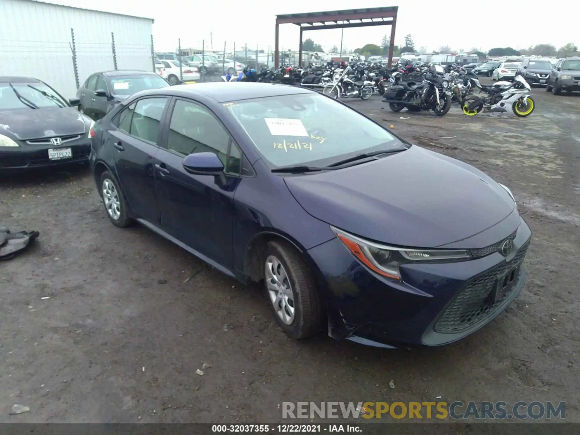 1 Photograph of a damaged car JTDEPRAE5LJ008691 TOYOTA COROLLA 2020