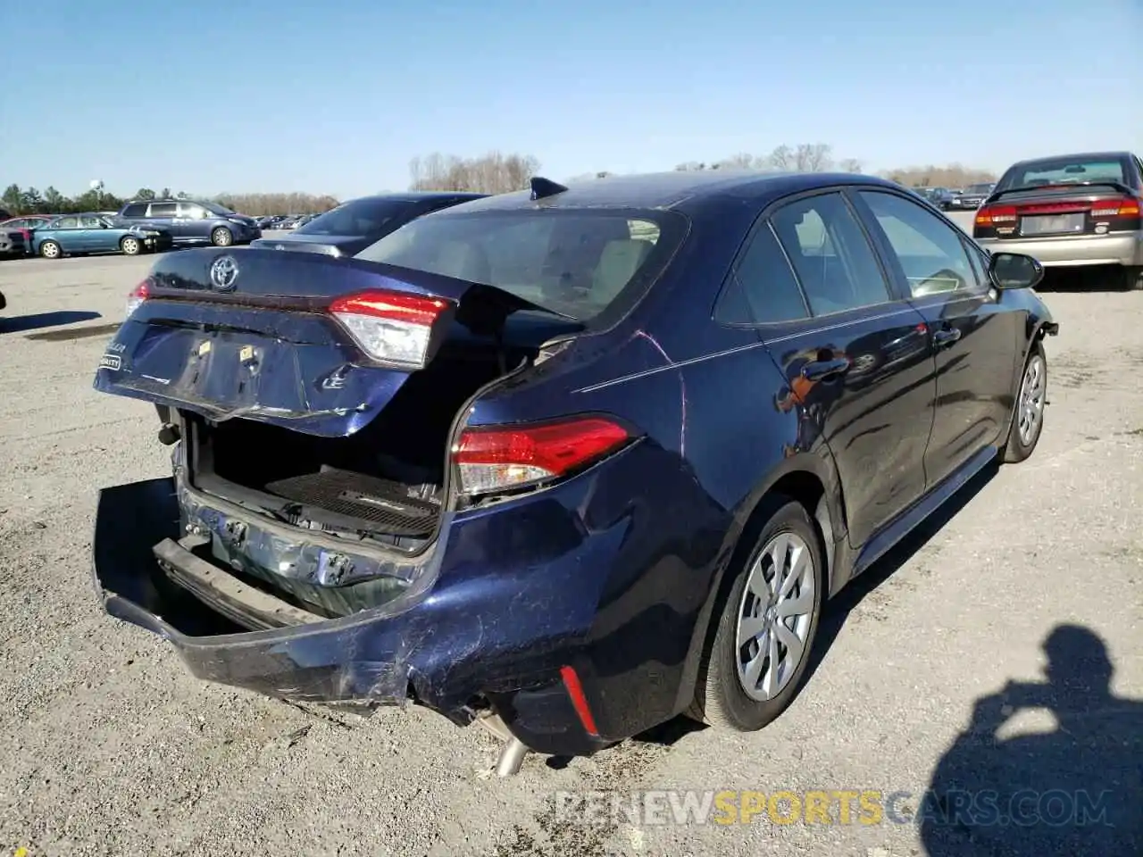 4 Photograph of a damaged car JTDEPRAE5LJ015625 TOYOTA COROLLA 2020