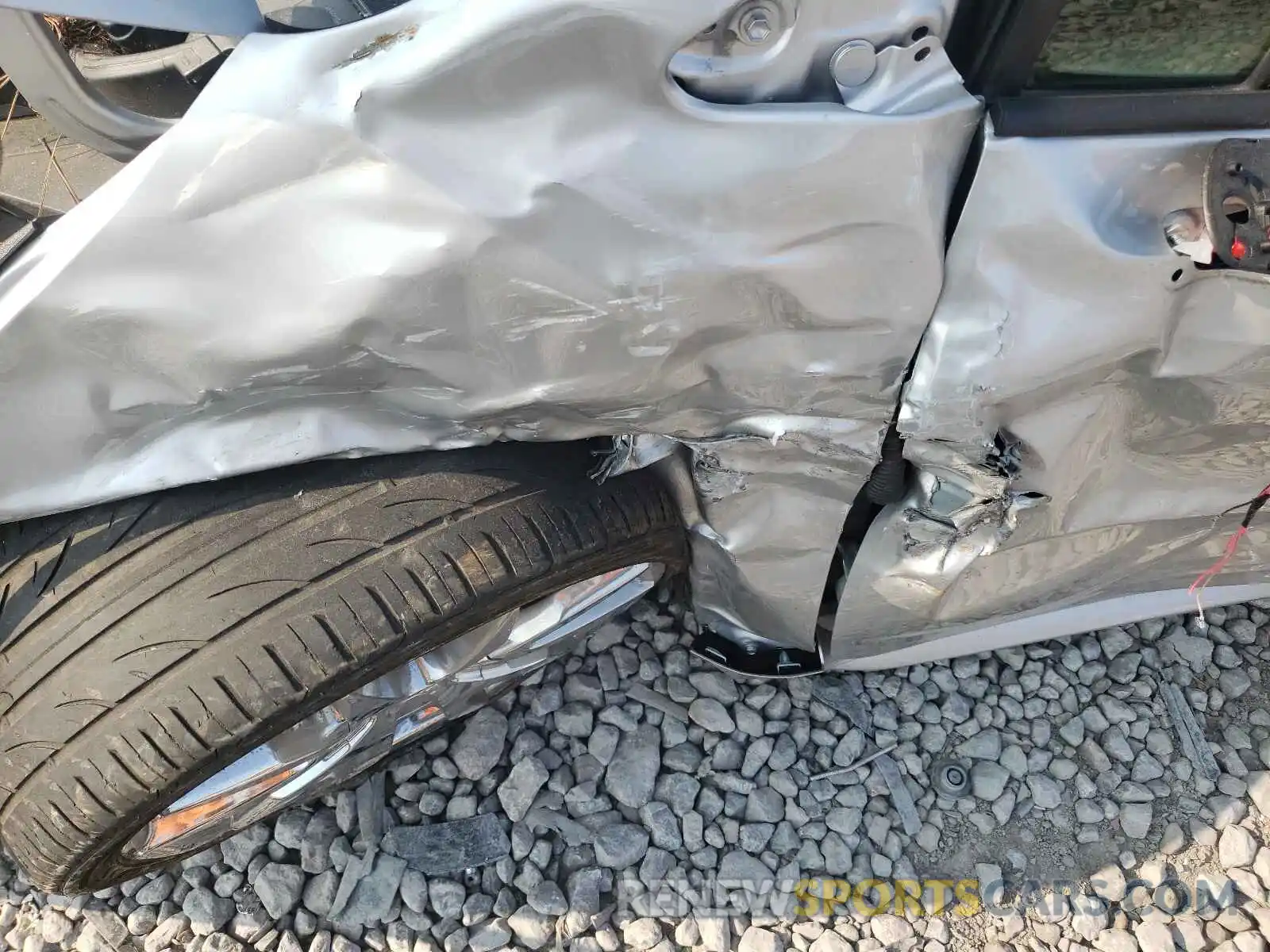 9 Photograph of a damaged car JTDEPRAE5LJ016273 TOYOTA COROLLA 2020