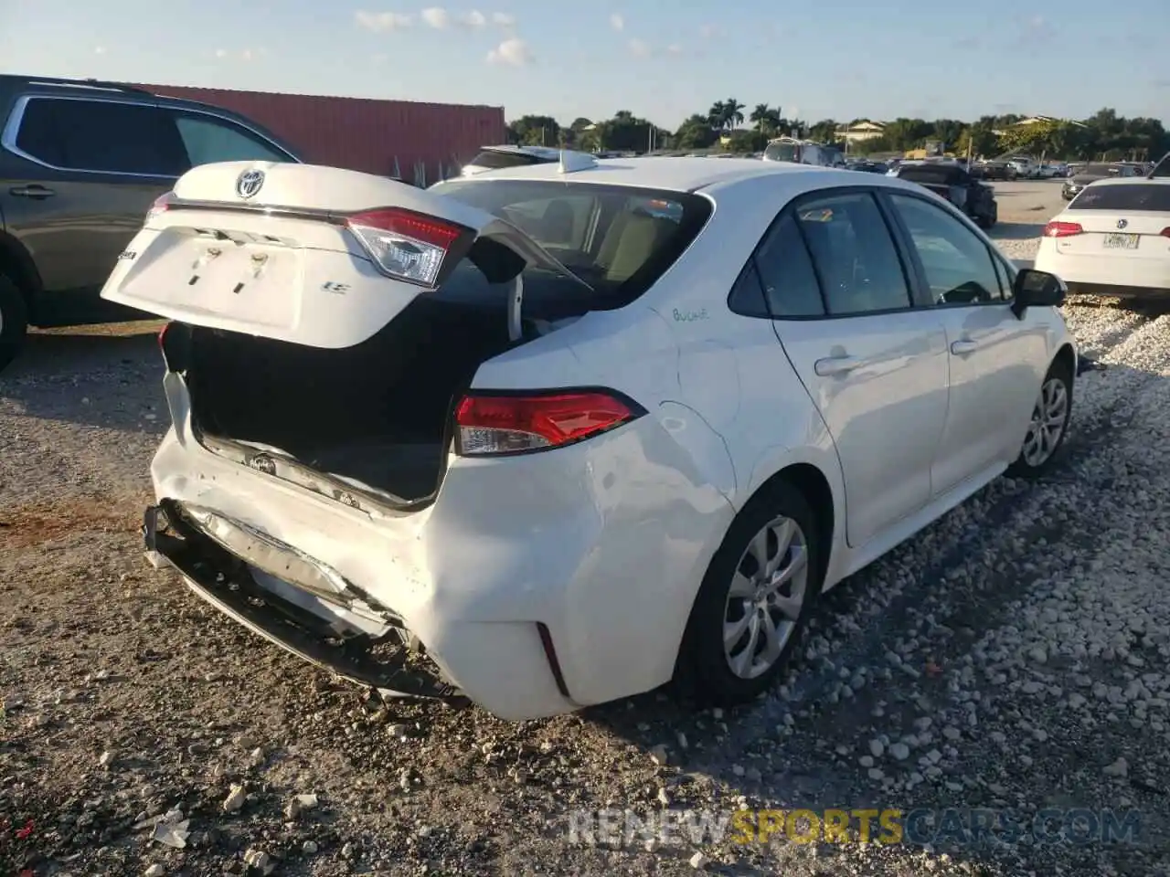 4 Photograph of a damaged car JTDEPRAE5LJ020257 TOYOTA COROLLA 2020