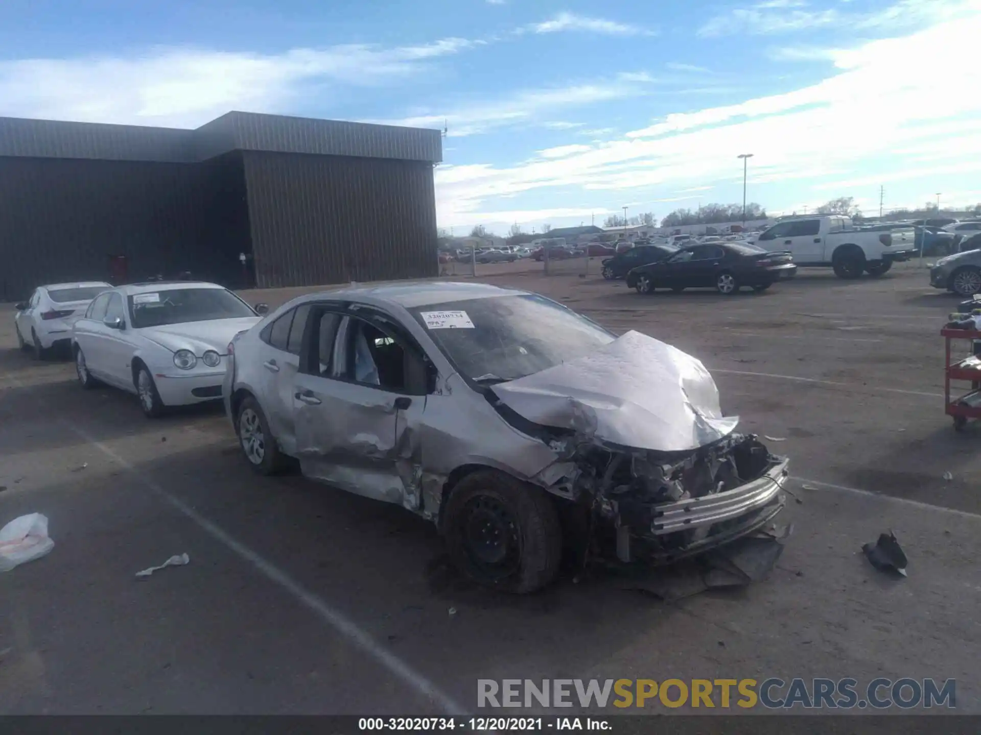 1 Photograph of a damaged car JTDEPRAE5LJ021196 TOYOTA COROLLA 2020